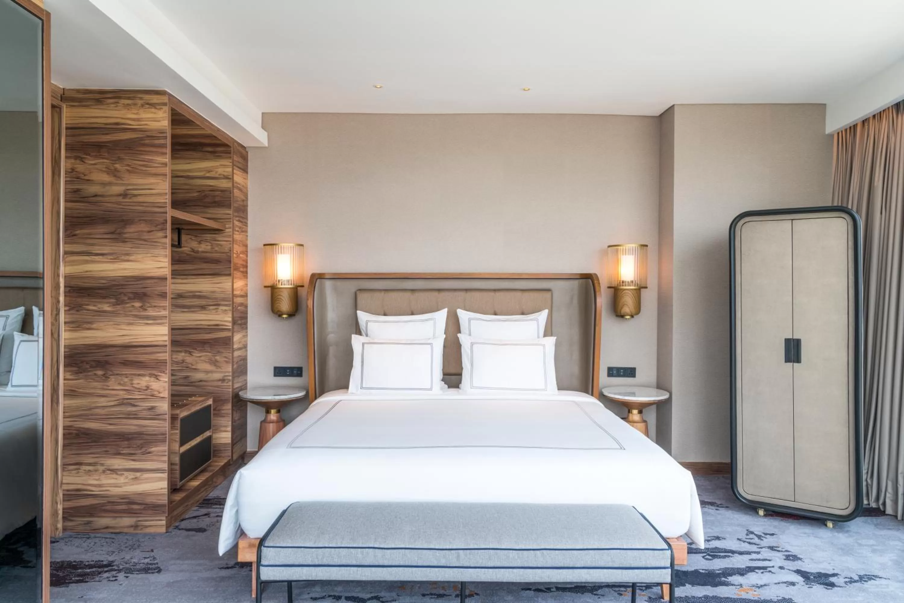 Bedroom, Bed in Swissôtel Jakarta PIK Avenue