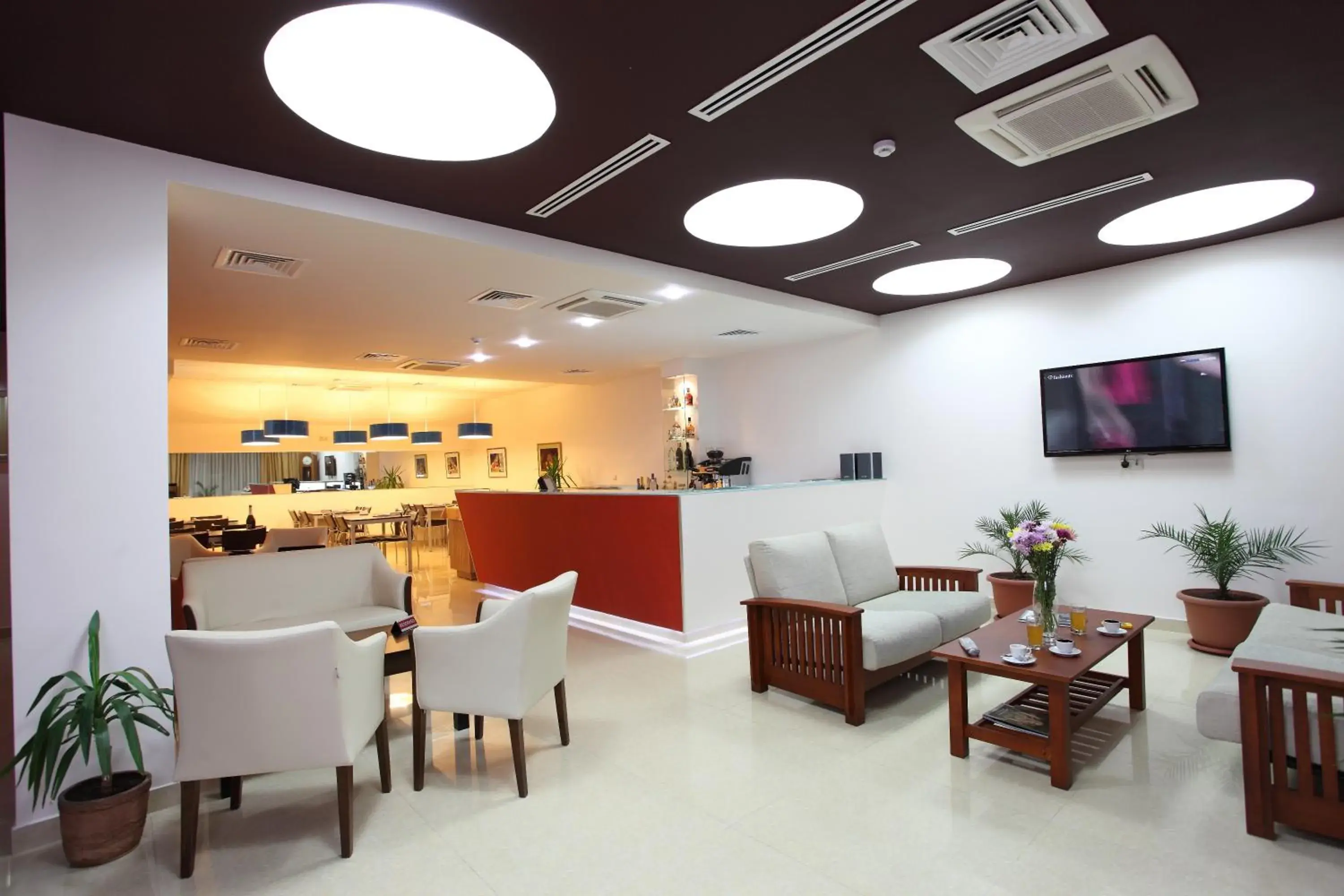 Restaurant/places to eat in Cascade Hotel Restaurant/places to eat in Cascade Hotel