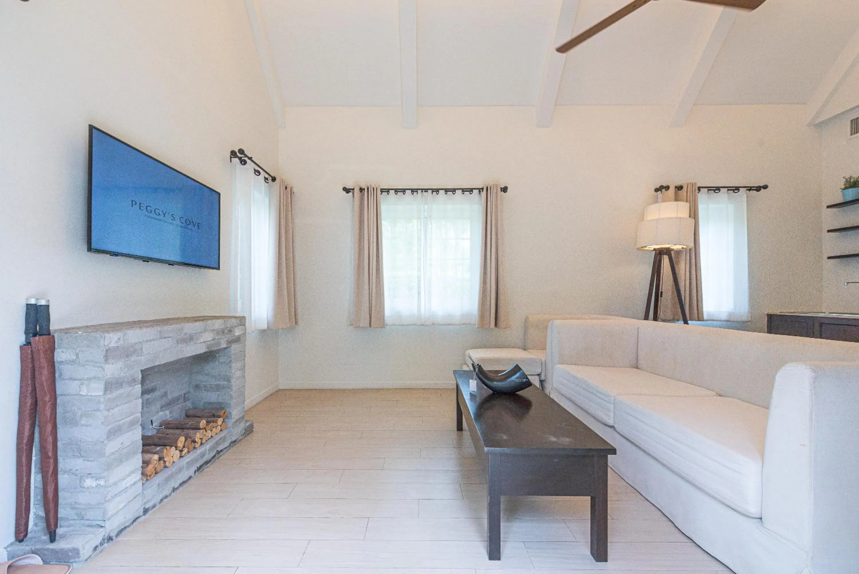 TV and multimedia in Peggy's Cove Resort