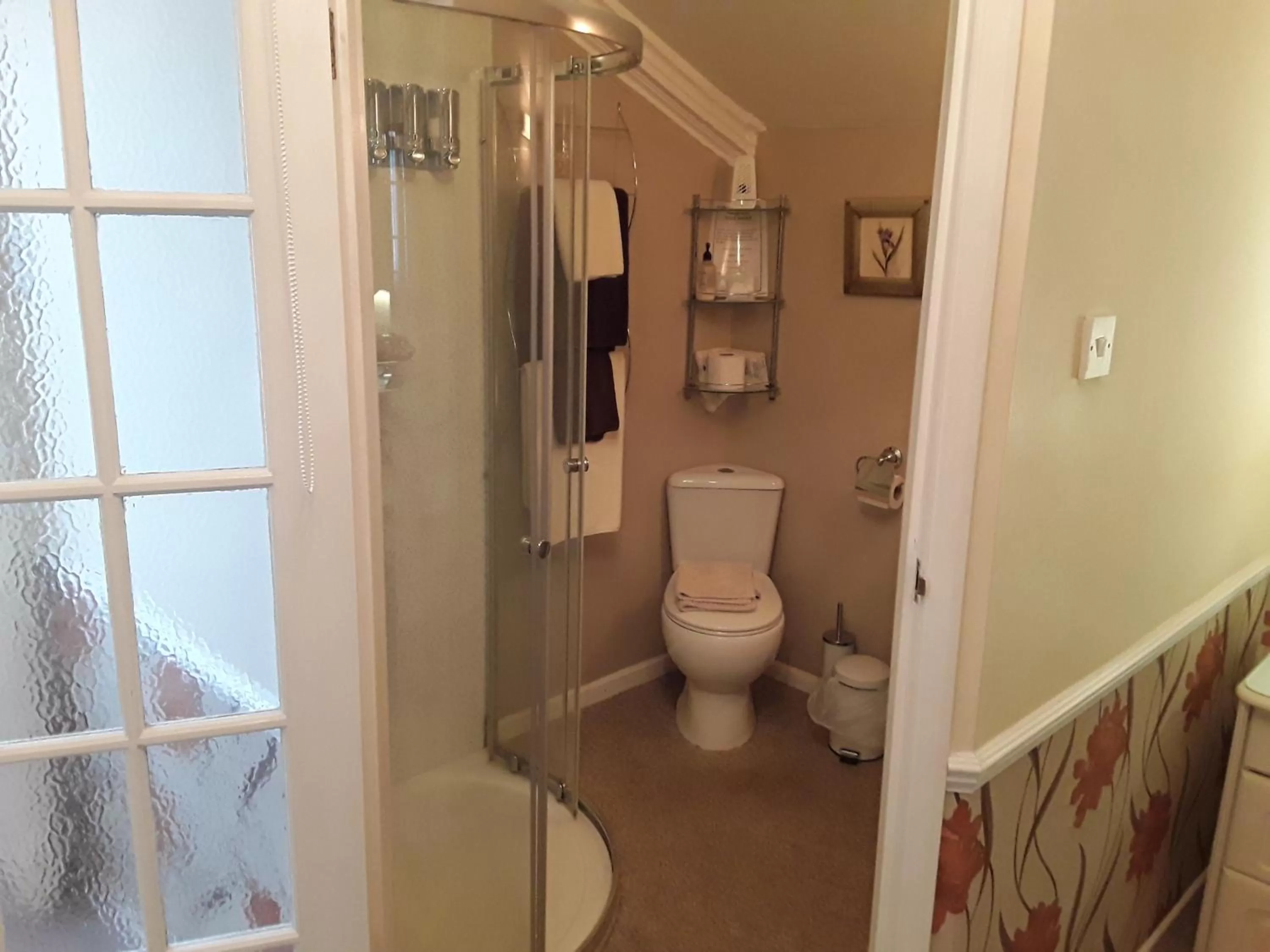 Bathroom in The Pack o' Cards