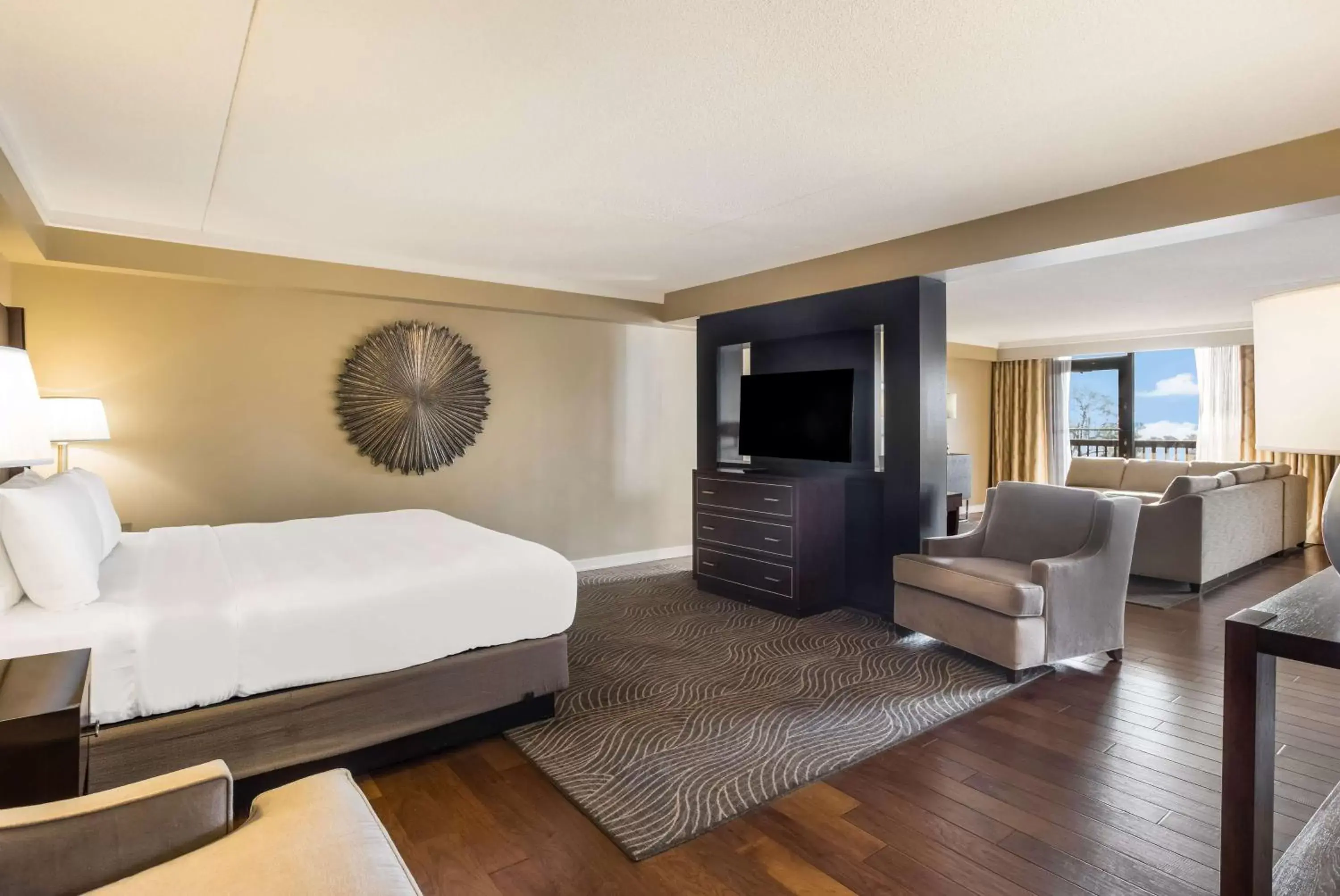 Bedroom in Sonesta Resort Hilton Head Island