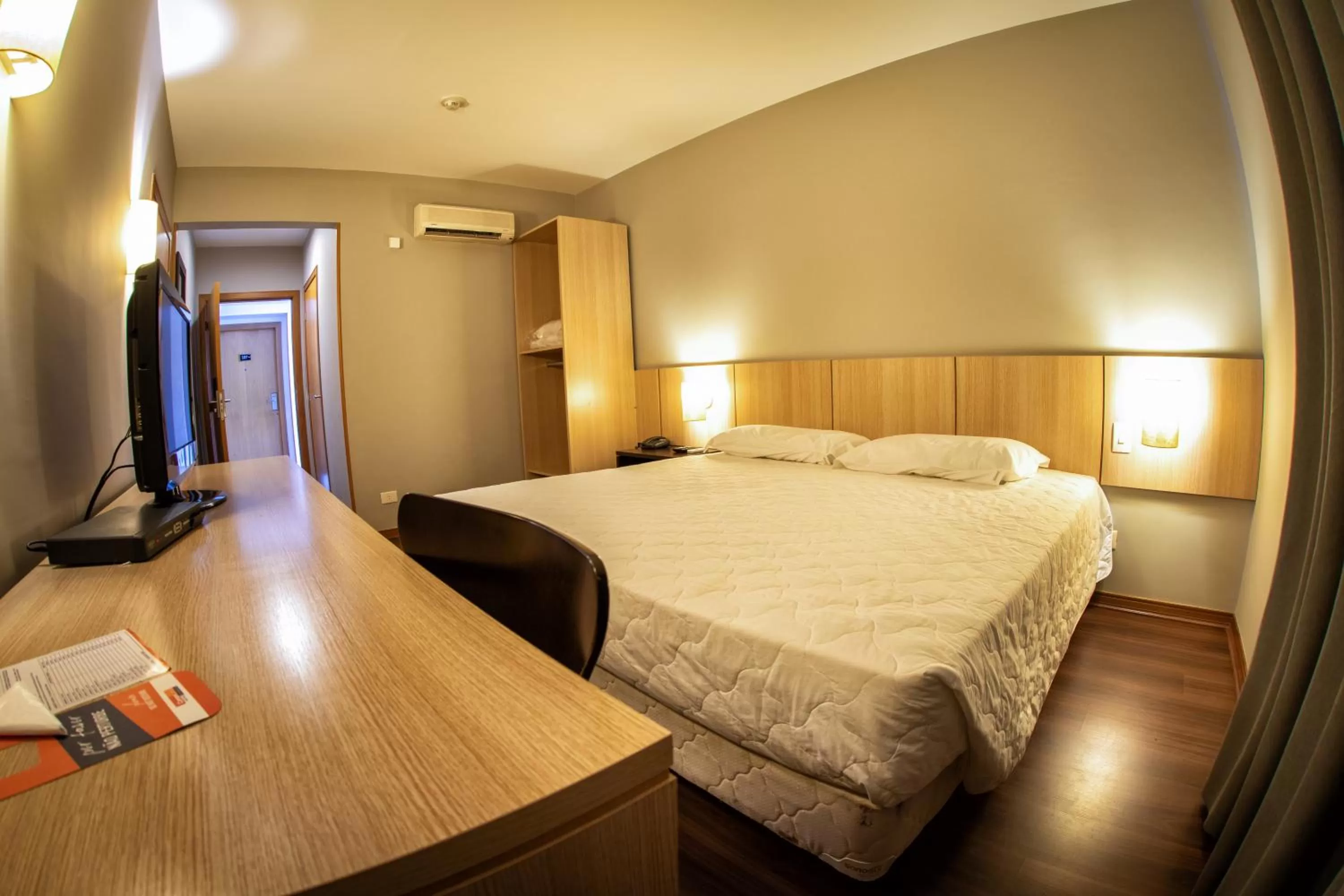 Bed in Hotel Campo Largo Express