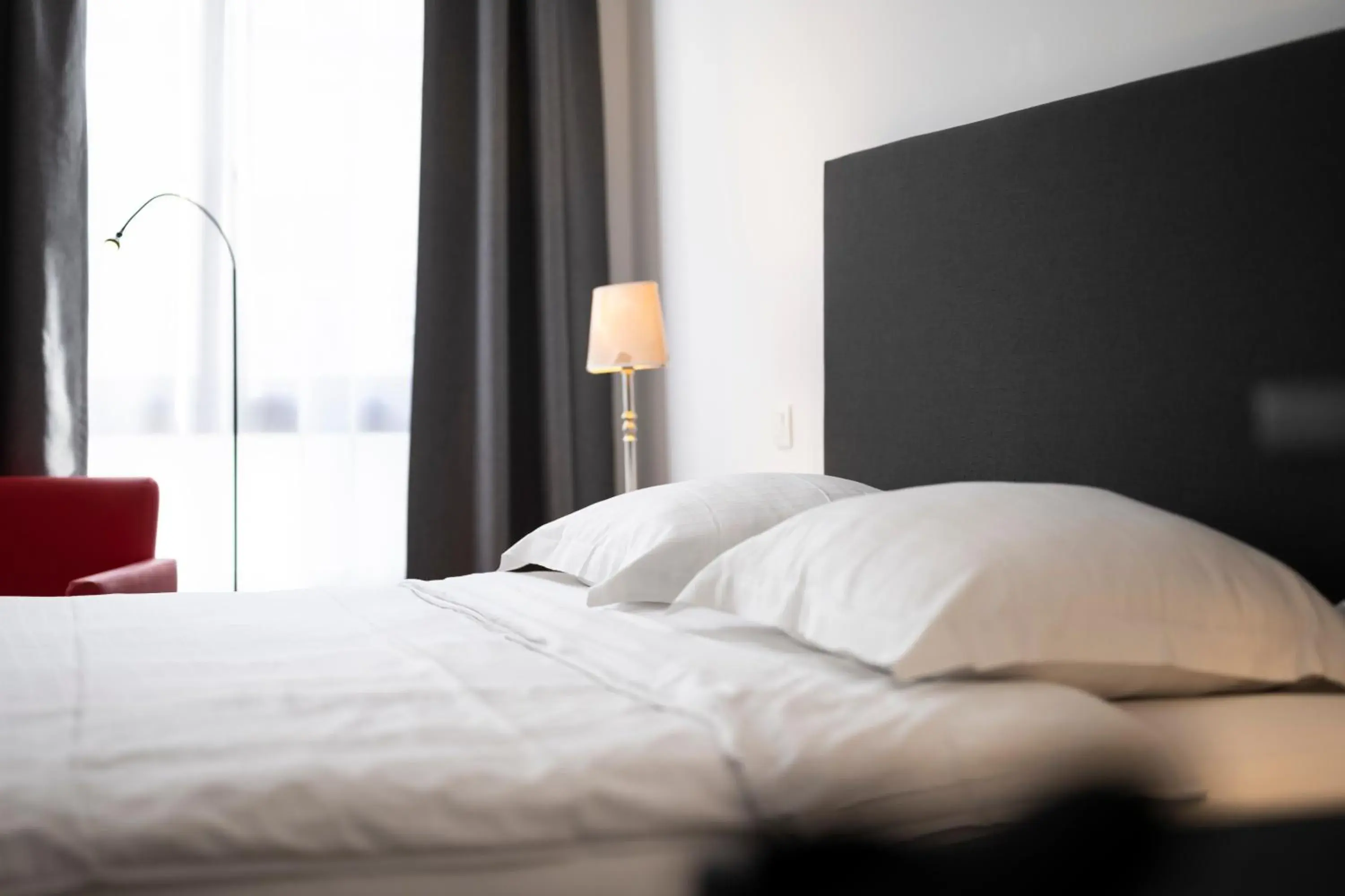 Bedroom, Bed in Beverly Hills Hotel Bedroom, Bed in Beverly Hills Hotel