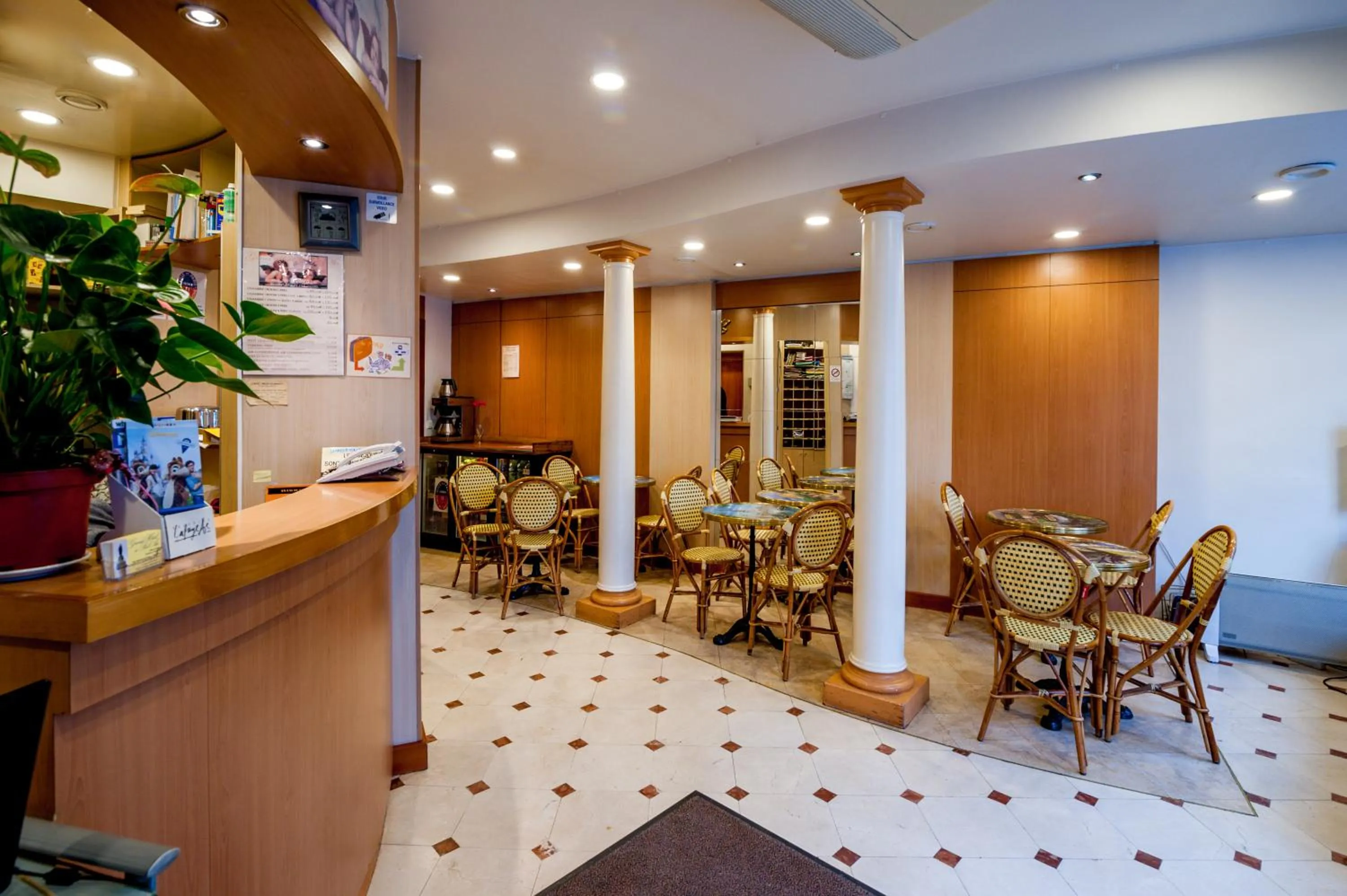 Lobby or reception in Grand Hôtel du Bel Air