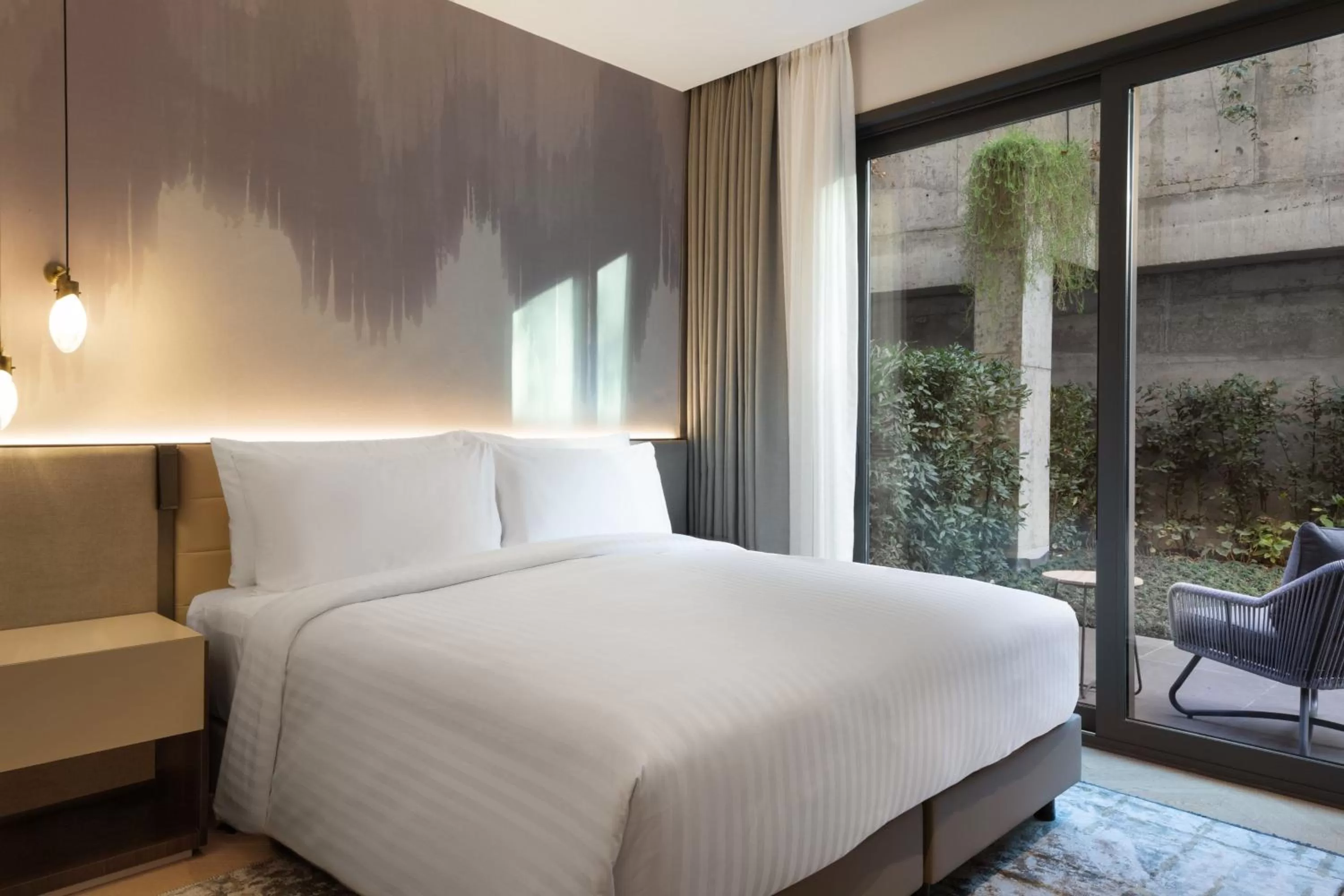 Bedroom, Bed in Marriott Executive Apartments Istanbul Fulya