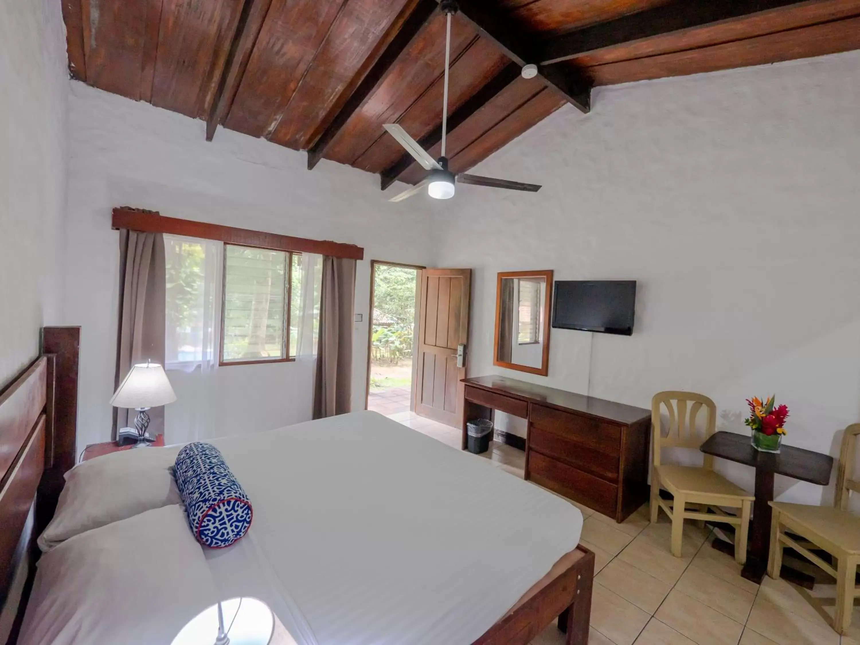 Photo of the whole room in Villa Lapas Jungle Village