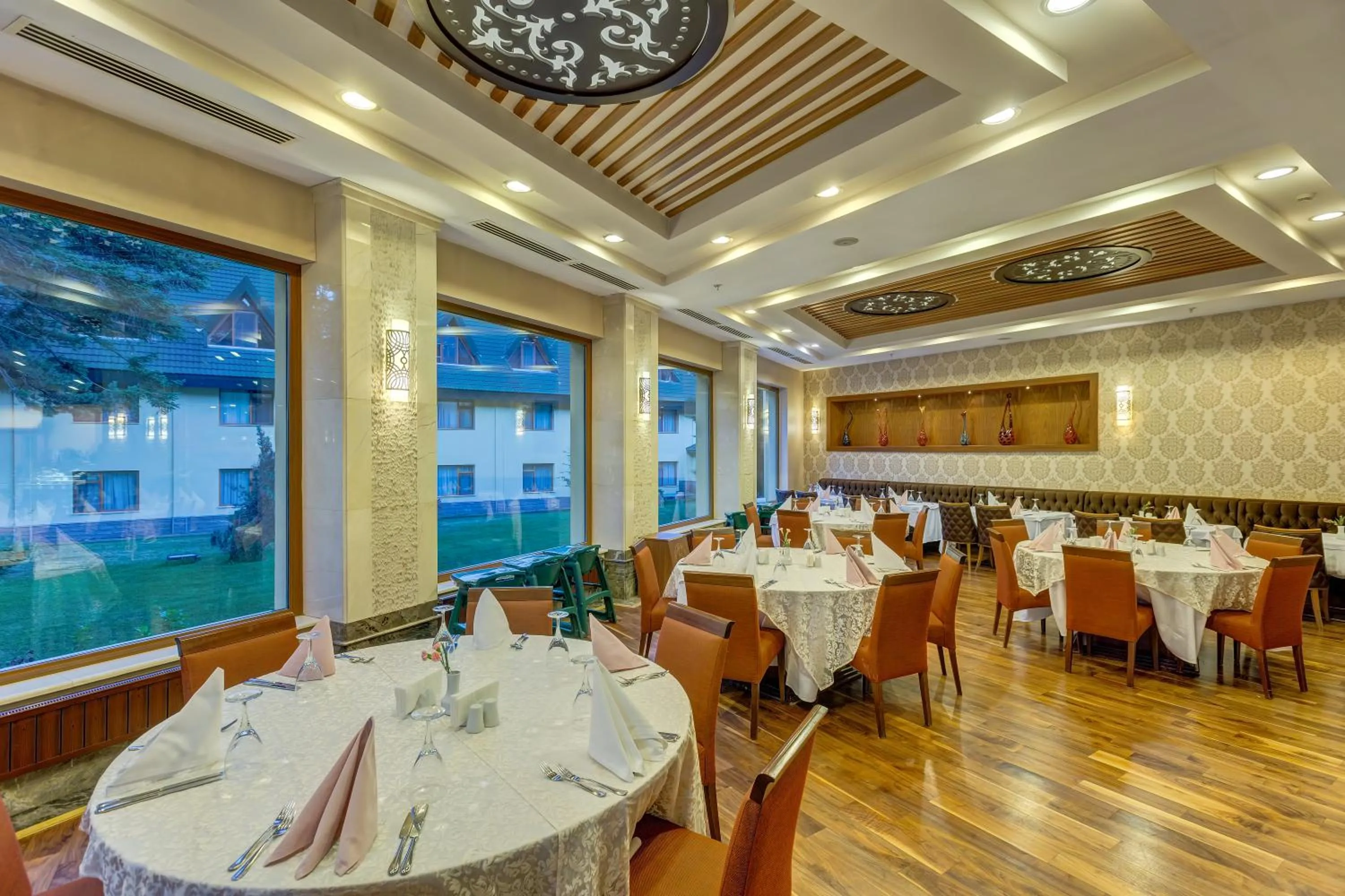 Restaurant/places to eat in Buyuk Abant Hotel