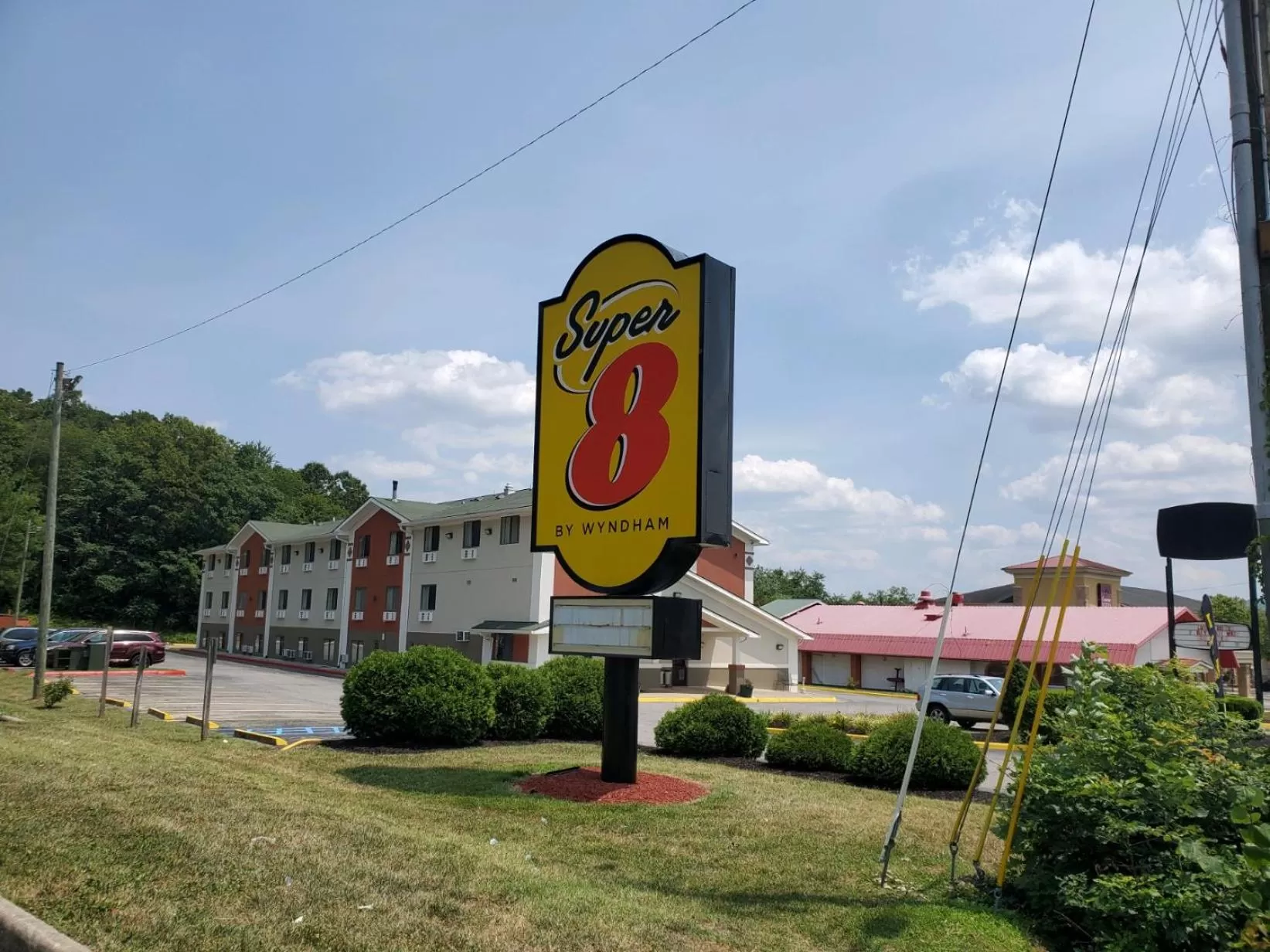Super 8 by Wyndham Salem VA