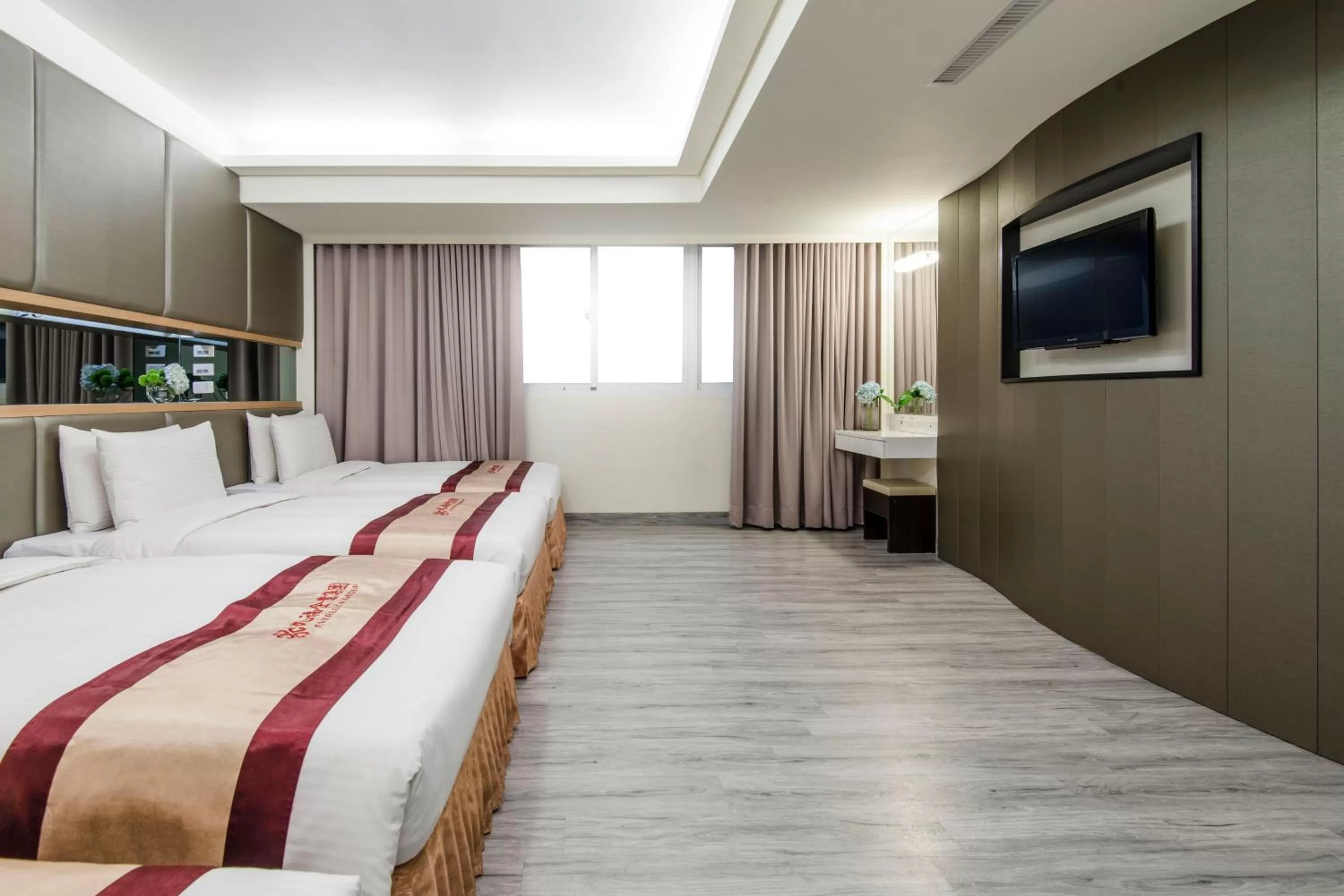 Coffee/tea facilities, Bed in Harmonious Hotel