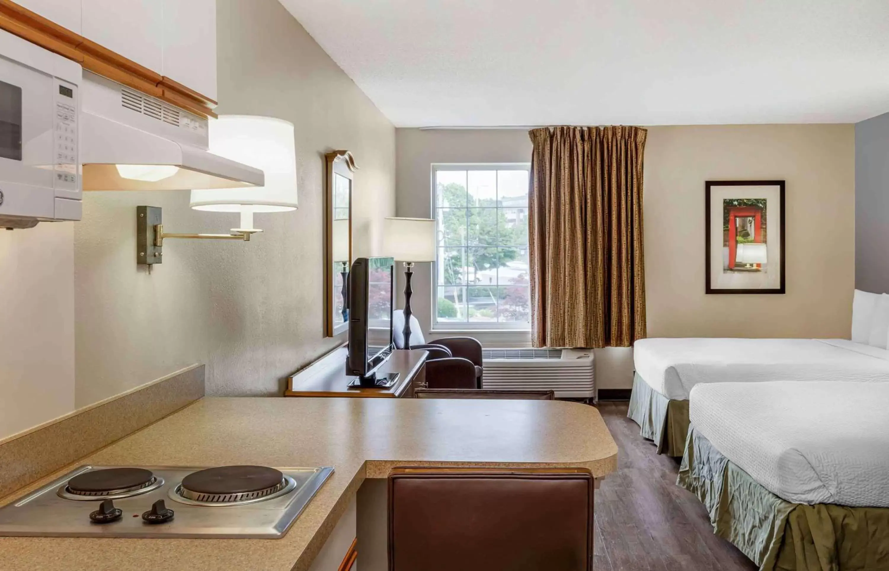 Bedroom, Kitchen/Kitchenette in Extended Stay America Suites - Boston - Marlborough