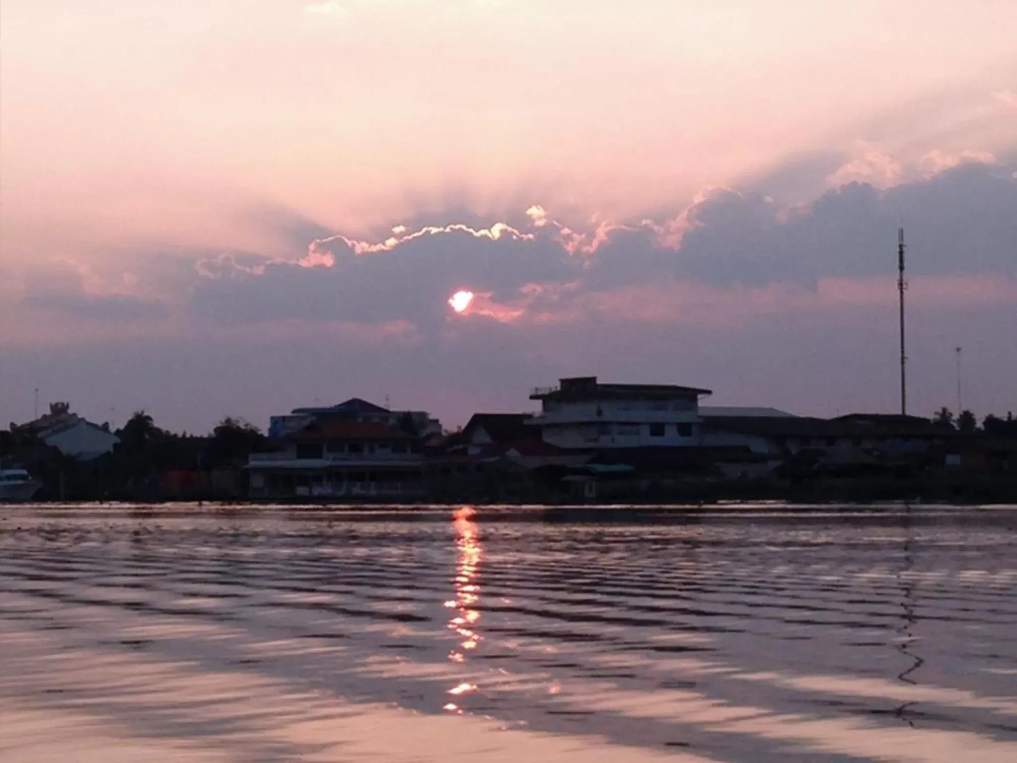 Baan Siriporn Resort - โรงแรมบ้านศิริพร รีสอร์ท Baan Siriporn Resort - โรงแรมบ้านศิริพร รีสอร์ท