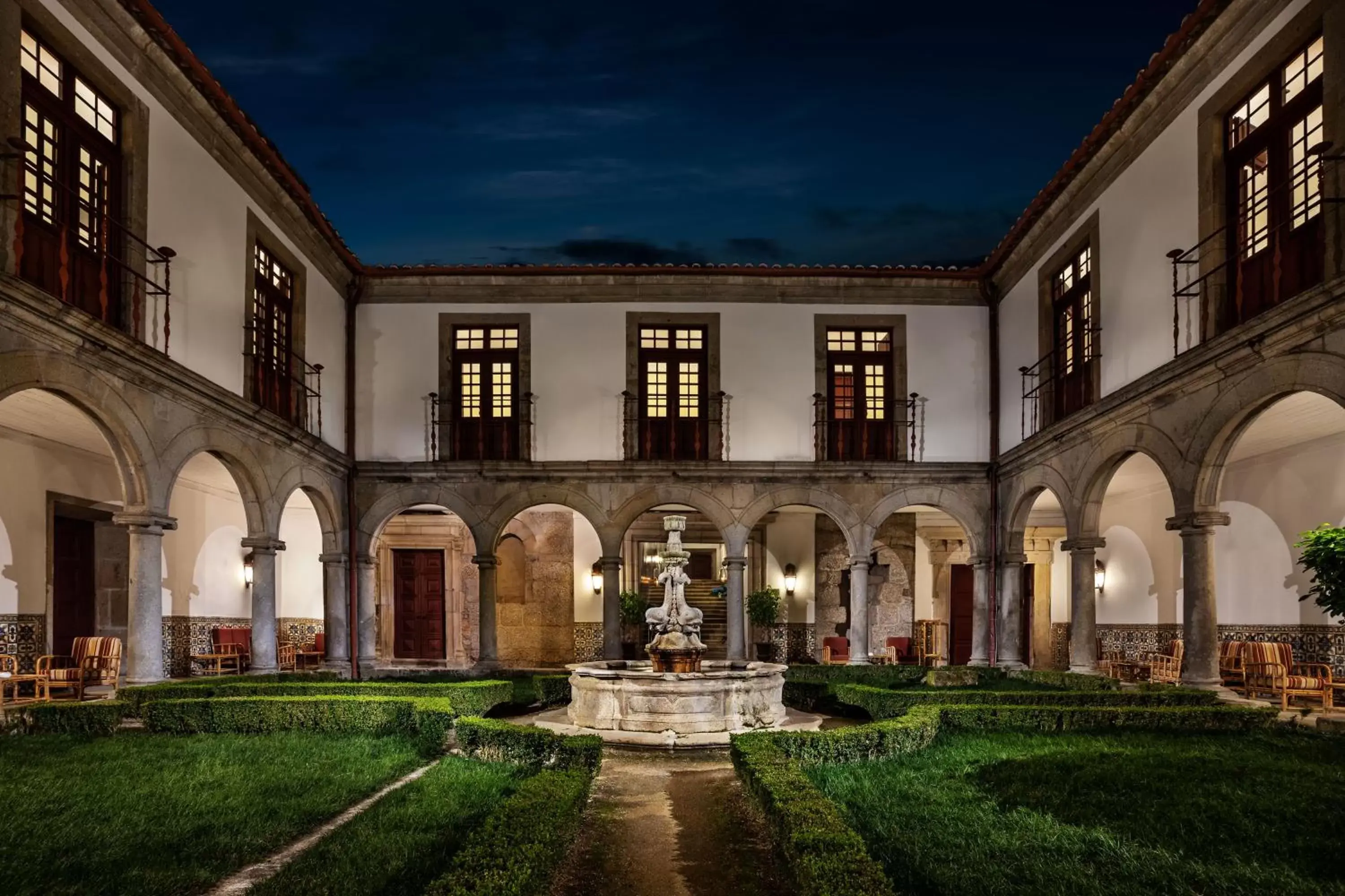 Garden, Property Building in Pousada Mosteiro de Guimaraes