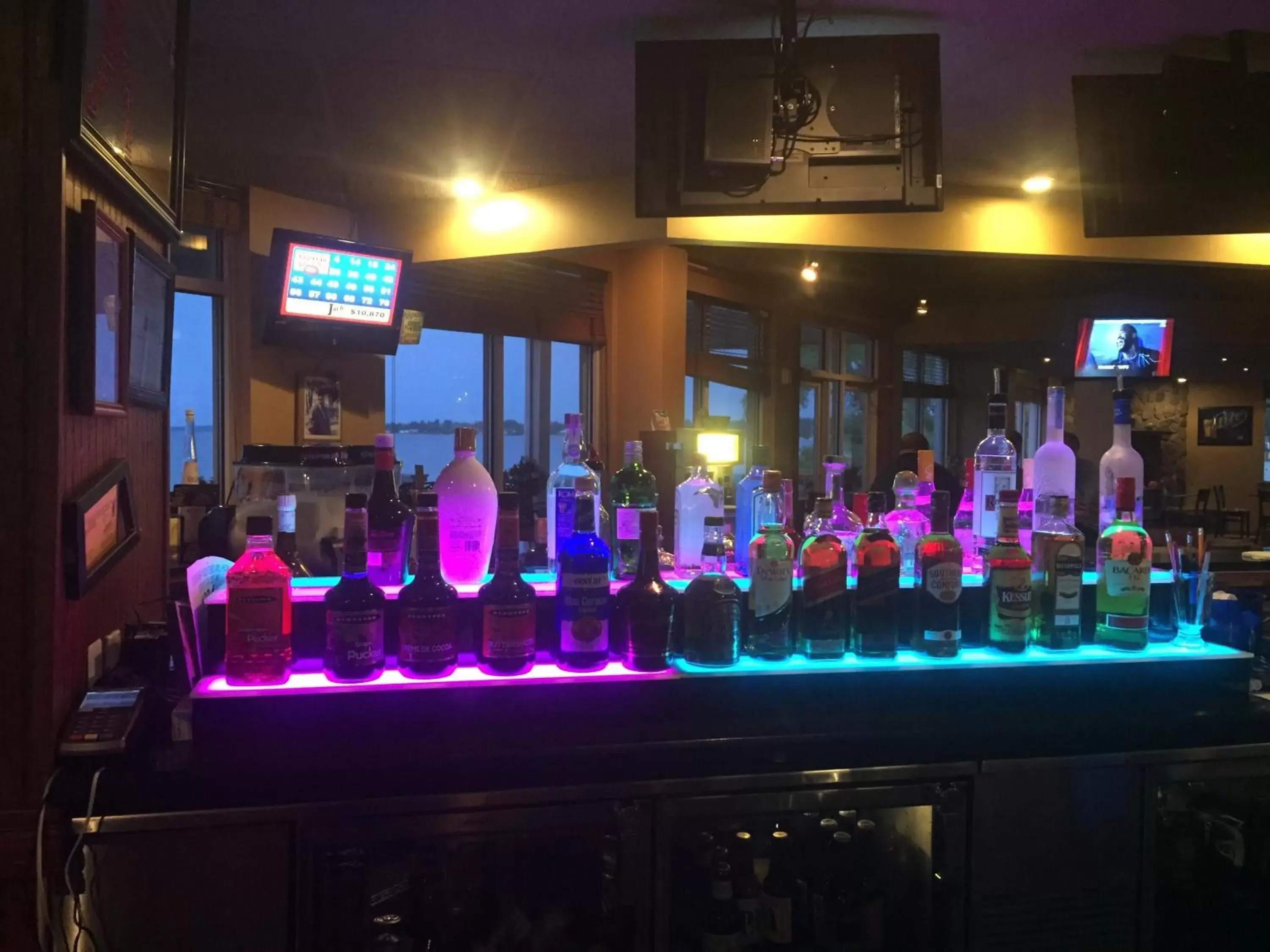 Alcoholic drinks in Lakeside Resort & Conference Center