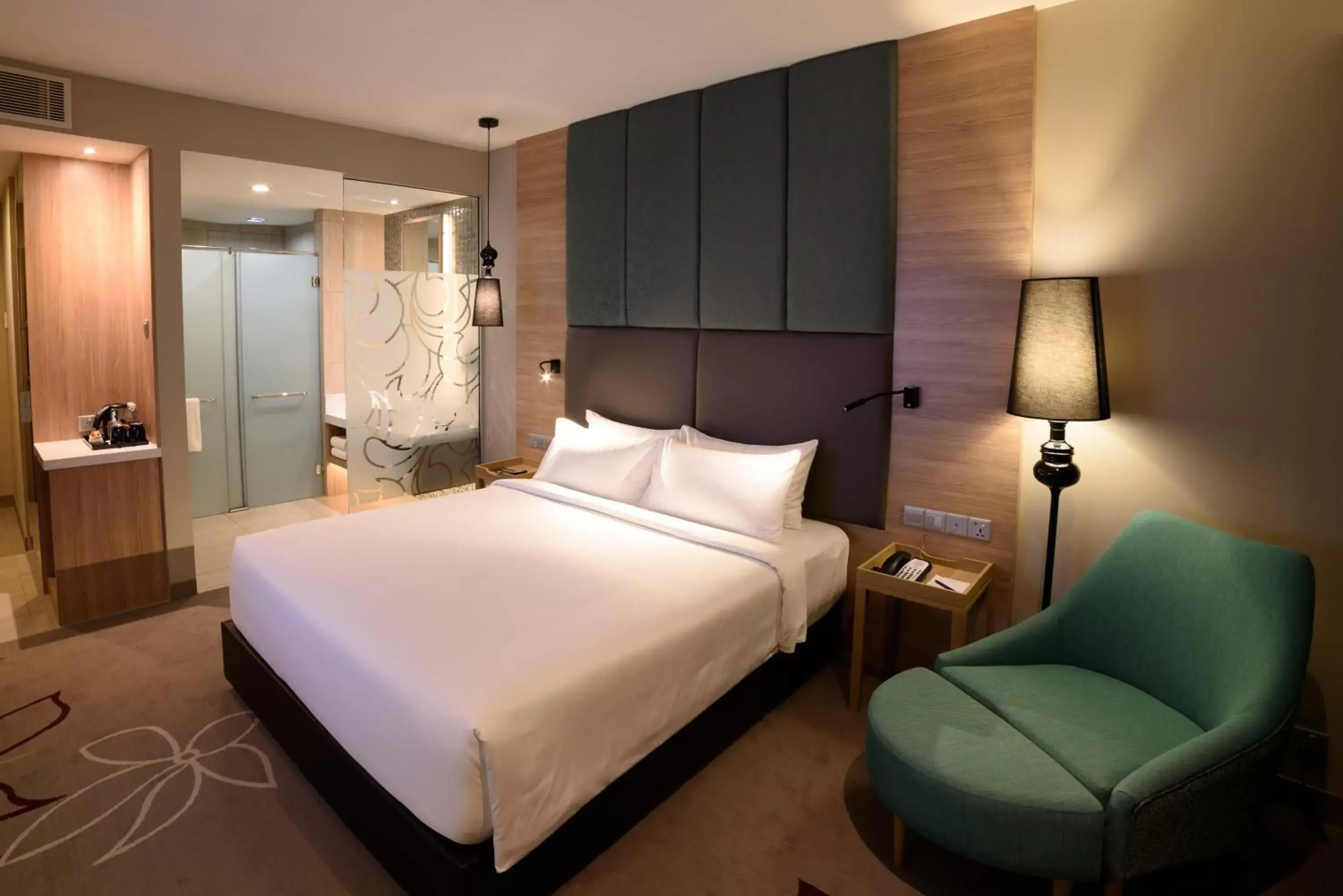 Bed in Mercure Selangor Selayang