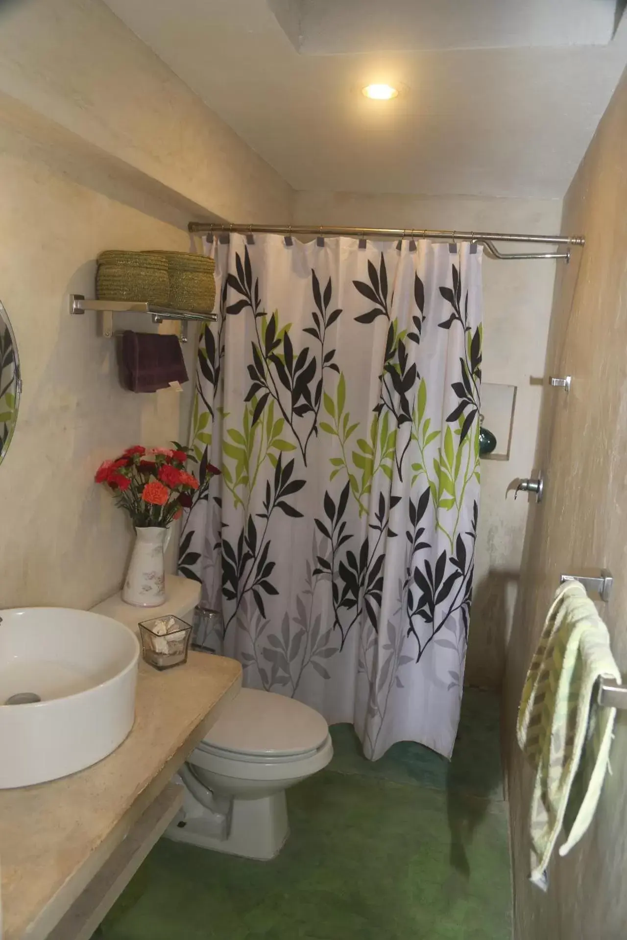 Shower, Bathroom in La Pantera Negra