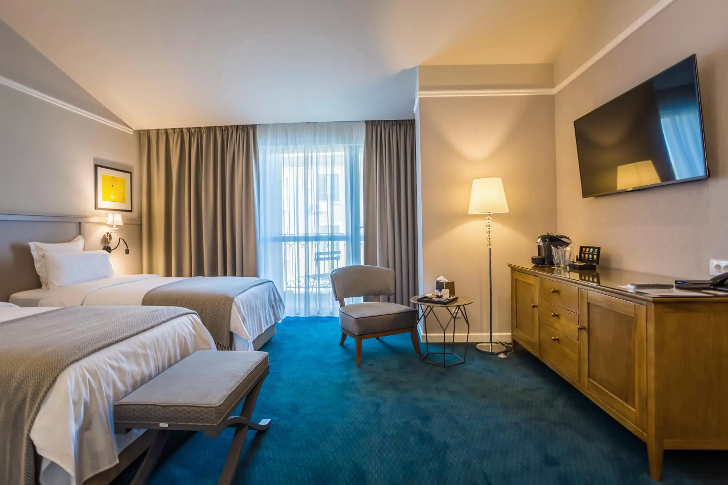 TV and multimedia, Bed in Hotel Residence Promenade