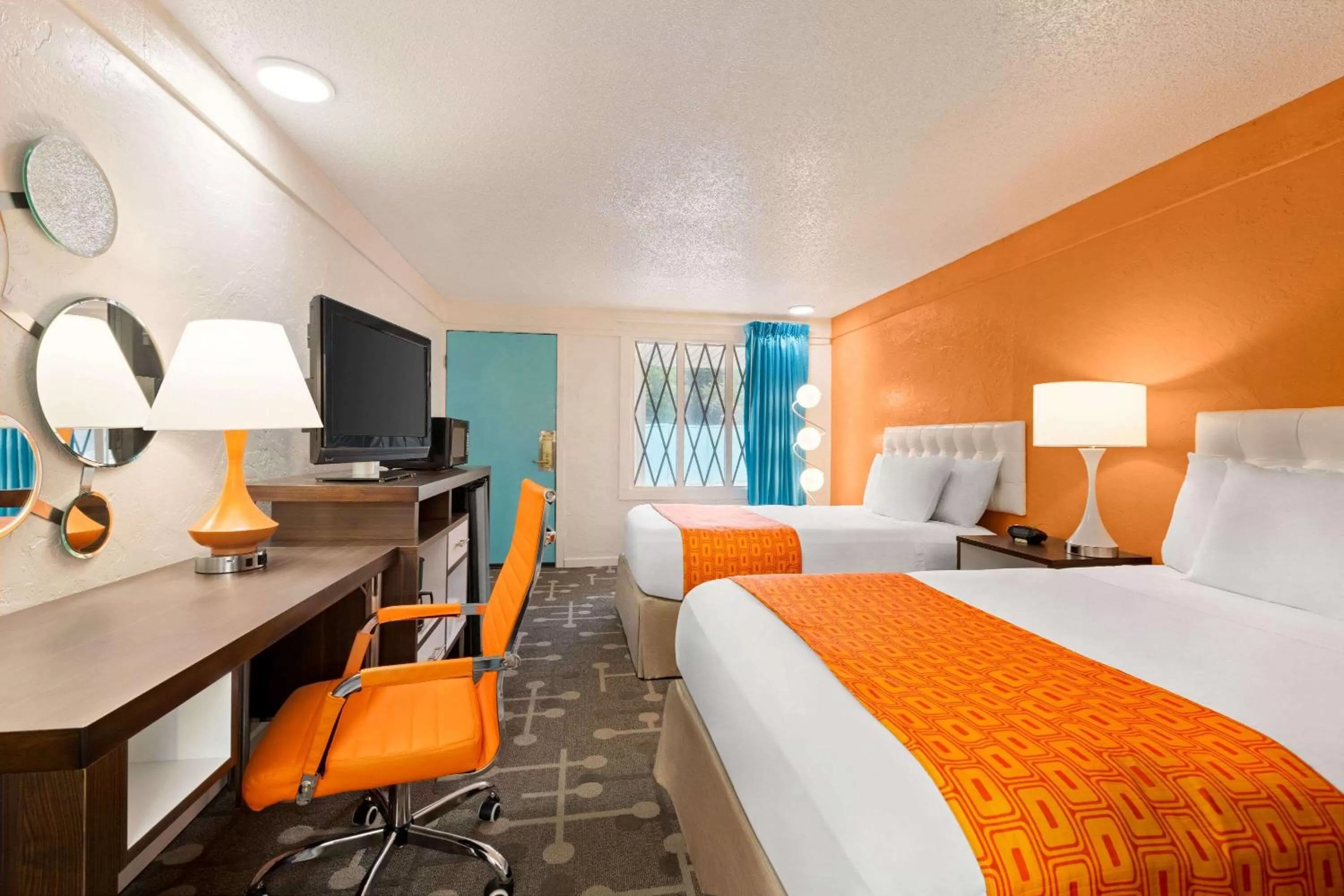 Deluxe Double Room with Two Double Beds - Mobility Access/Non-Smoking in Dover Inn and Suites