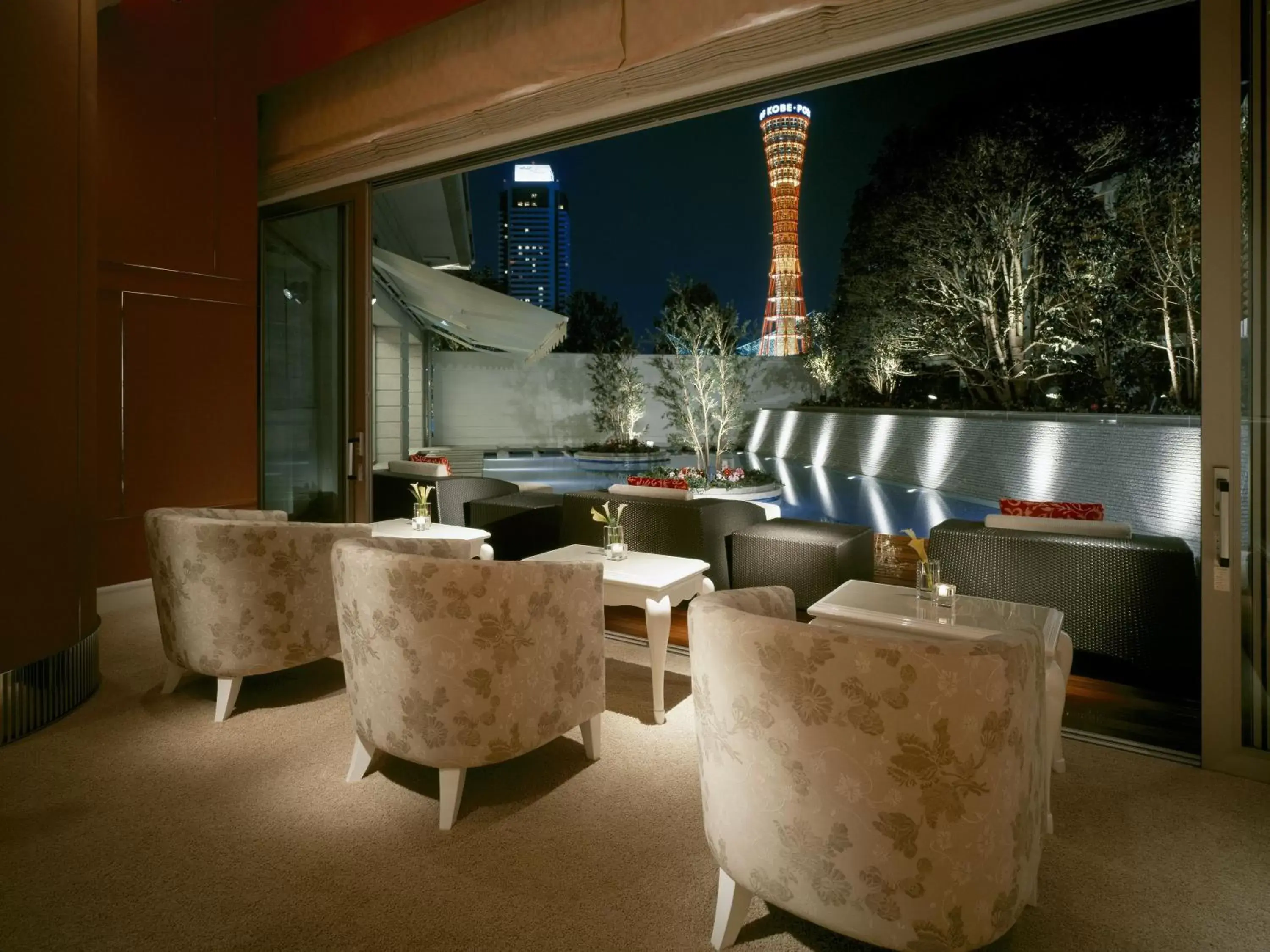 Spa and wellness centre/facilities, Lounge/Bar in Hotel La Suite Kobe Harborland