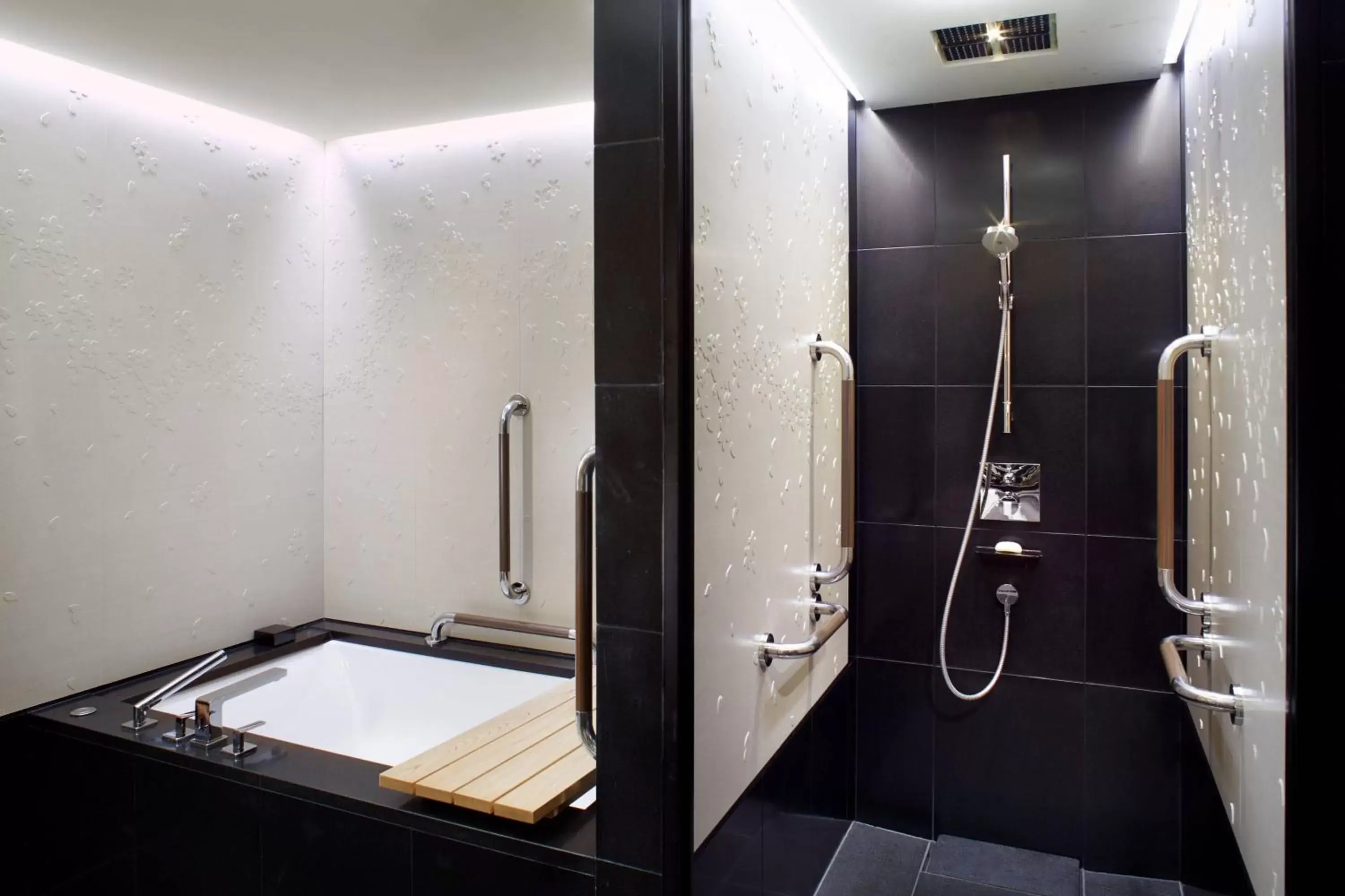 Bathroom in The Ritz-Carlton Kyoto