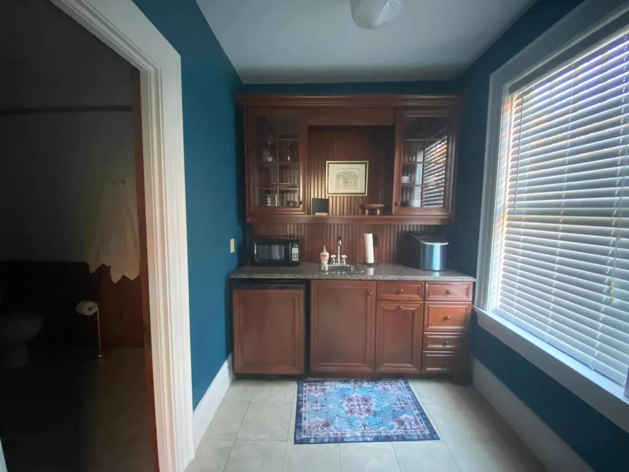 Kitchen/Kitchenette in Pasfield House Historic Mansion