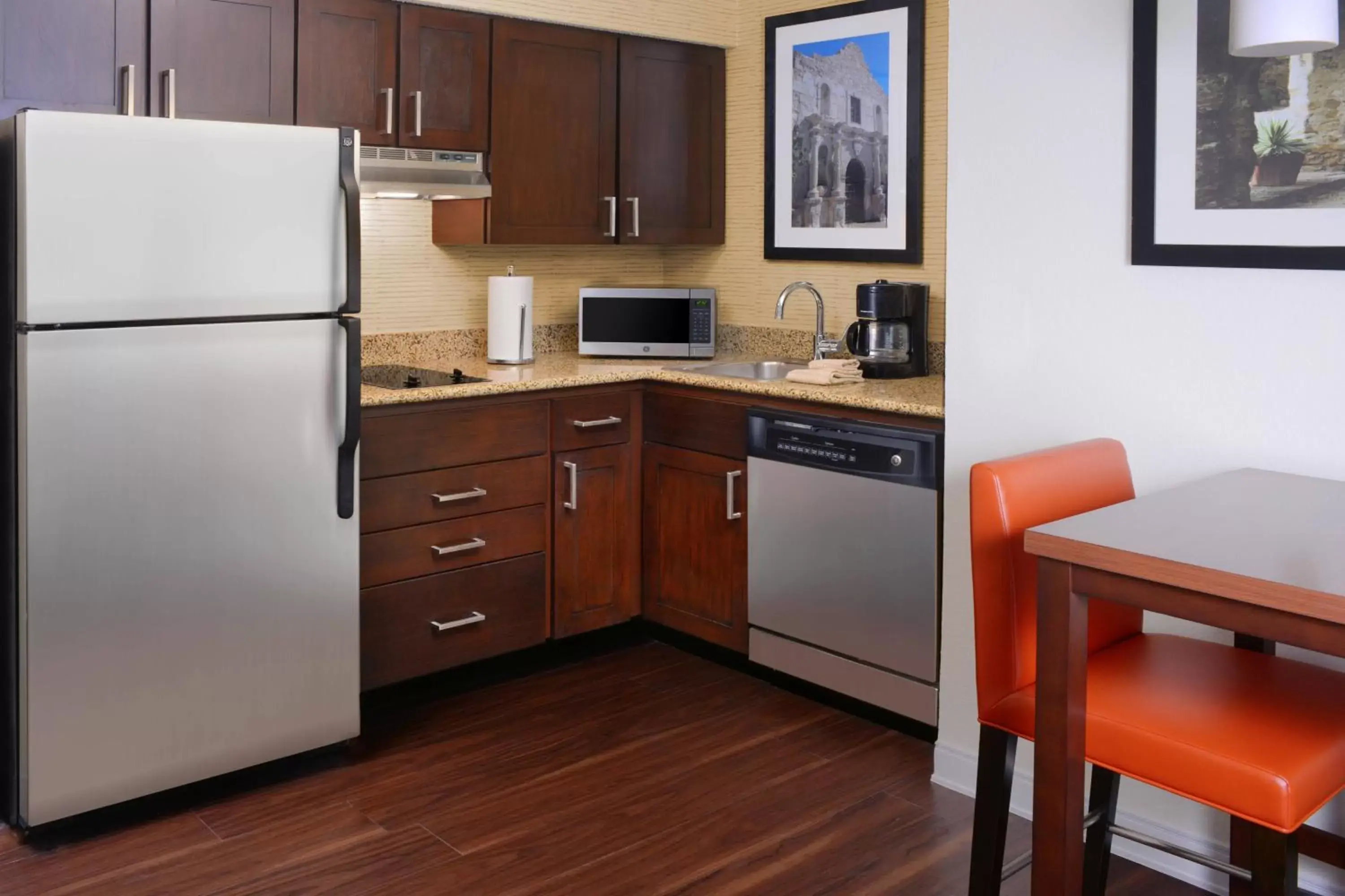 Kitchen or kitchenette, Kitchen/Kitchenette in Residence Inn by Marriott San Antonio Airport/Alamo Heights