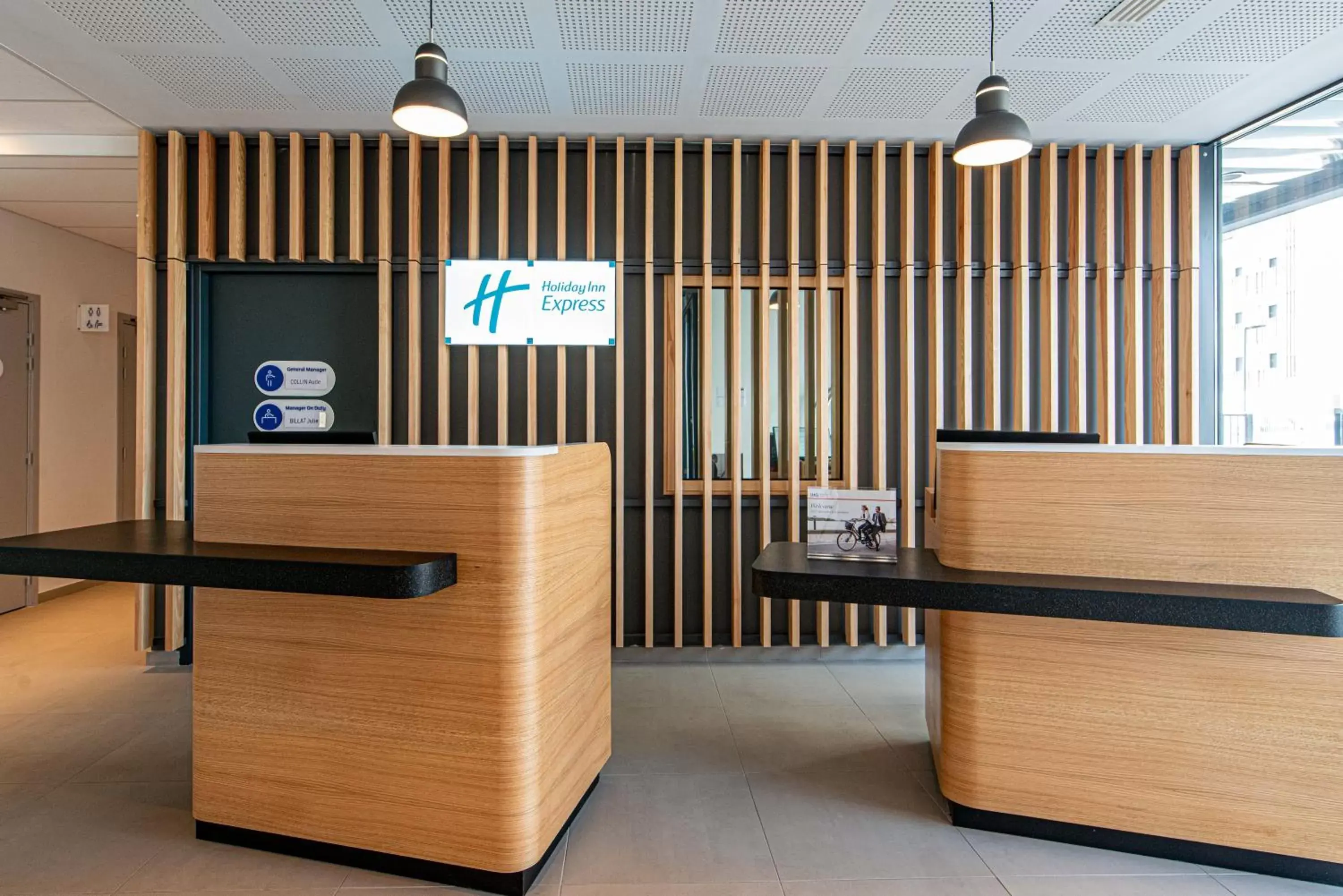 Property building, Lobby/Reception in Holiday Inn Express - Bordeaux - Lormont, an IHG Hotel