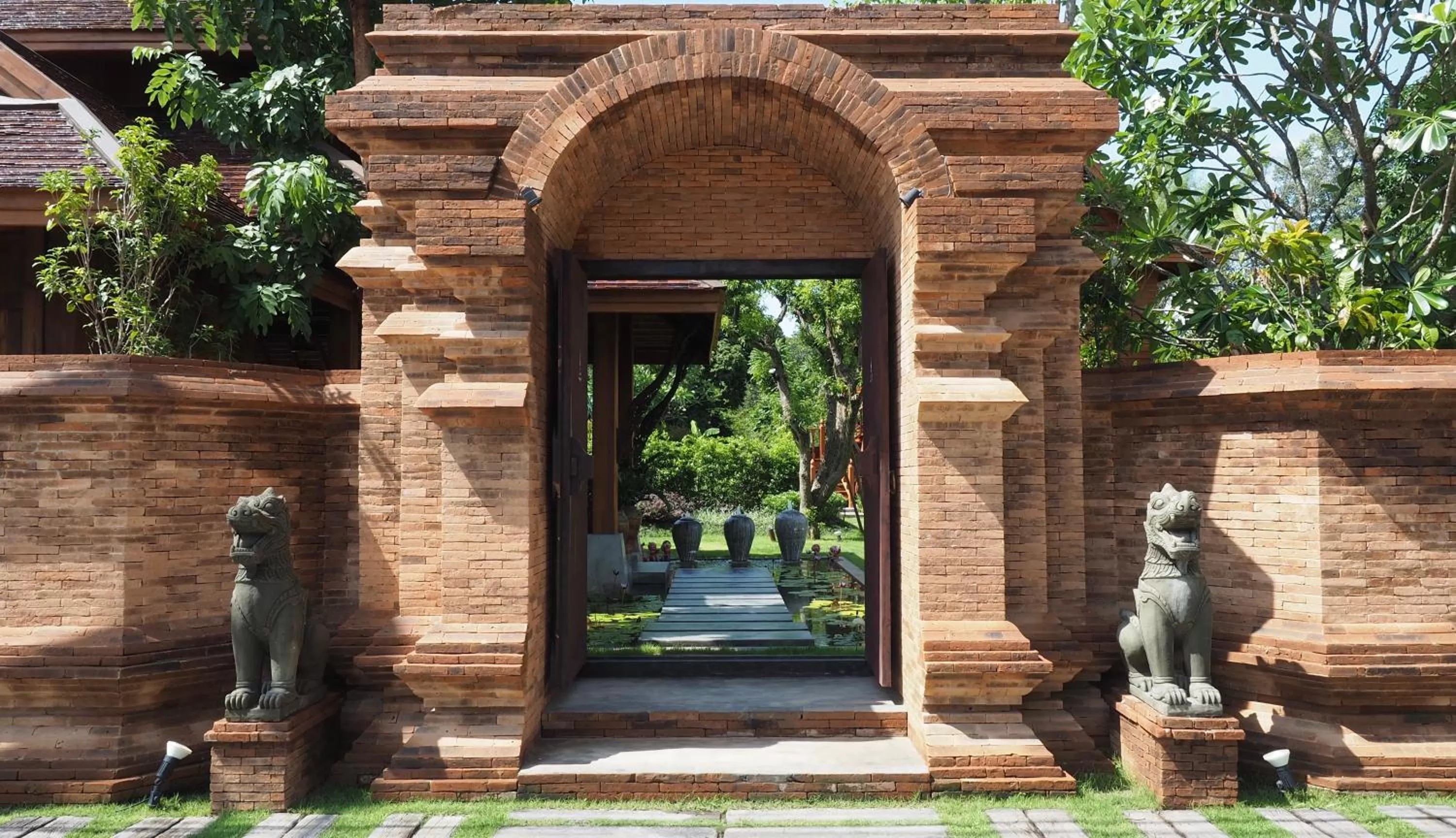 Facade/entrance in Amata Lanna Village อมตะล้านนาวิลเลจ