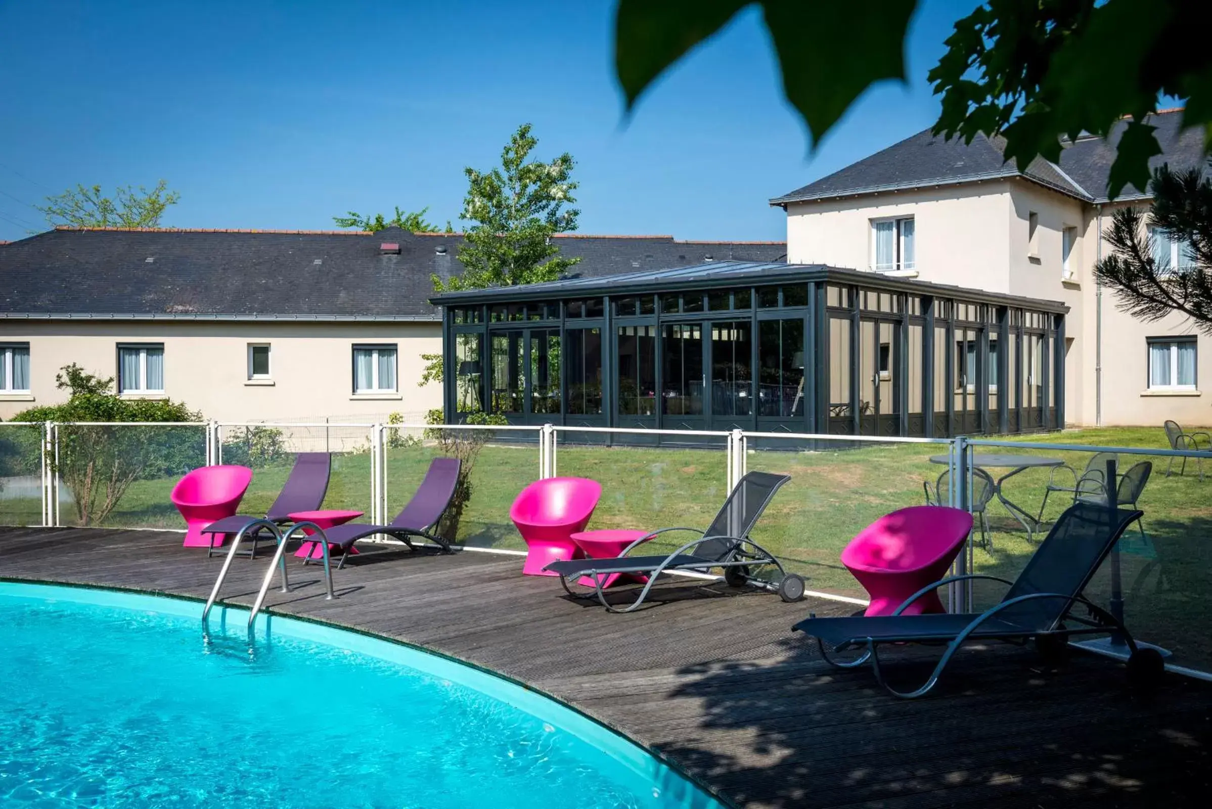 Property building in The Originals City, Hôtel La Saulaie, Saumur Ouest Property building in The Originals City, Hôtel La Saulaie, Saumur Ouest