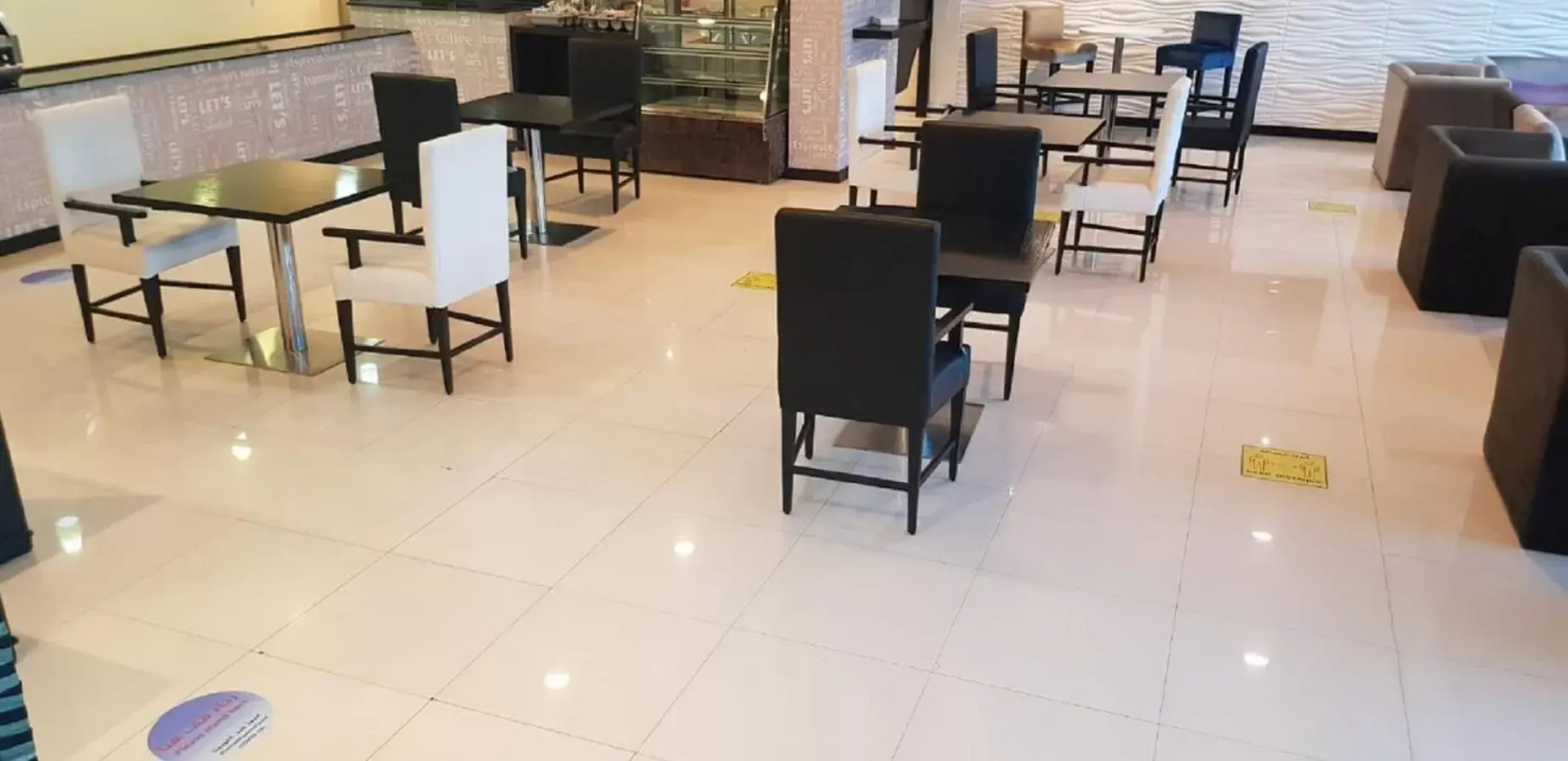 Restaurant/places to eat in Tulip Hotel & Suites Restaurant/places to eat in Tulip Hotel & Suites