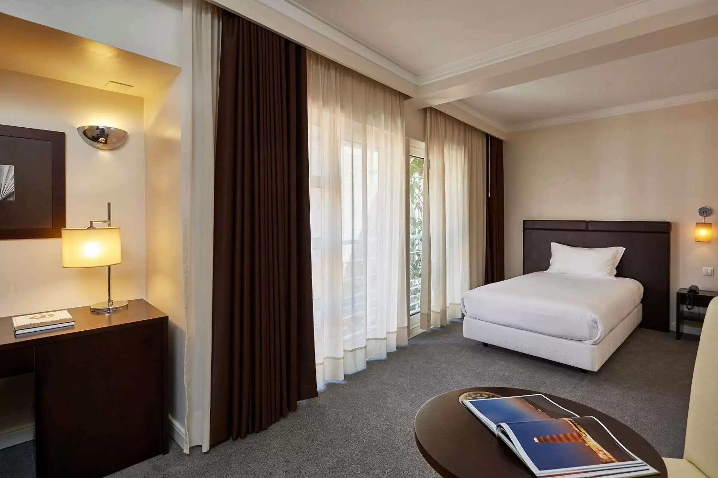 Bedroom, Bed in Hotel As Americas
