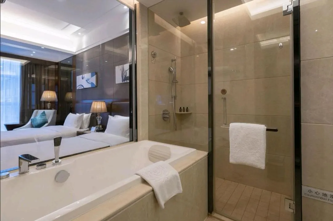 Honder International Hotel - Free shuttle bus between hotel and exhibition center during Canton Fair period