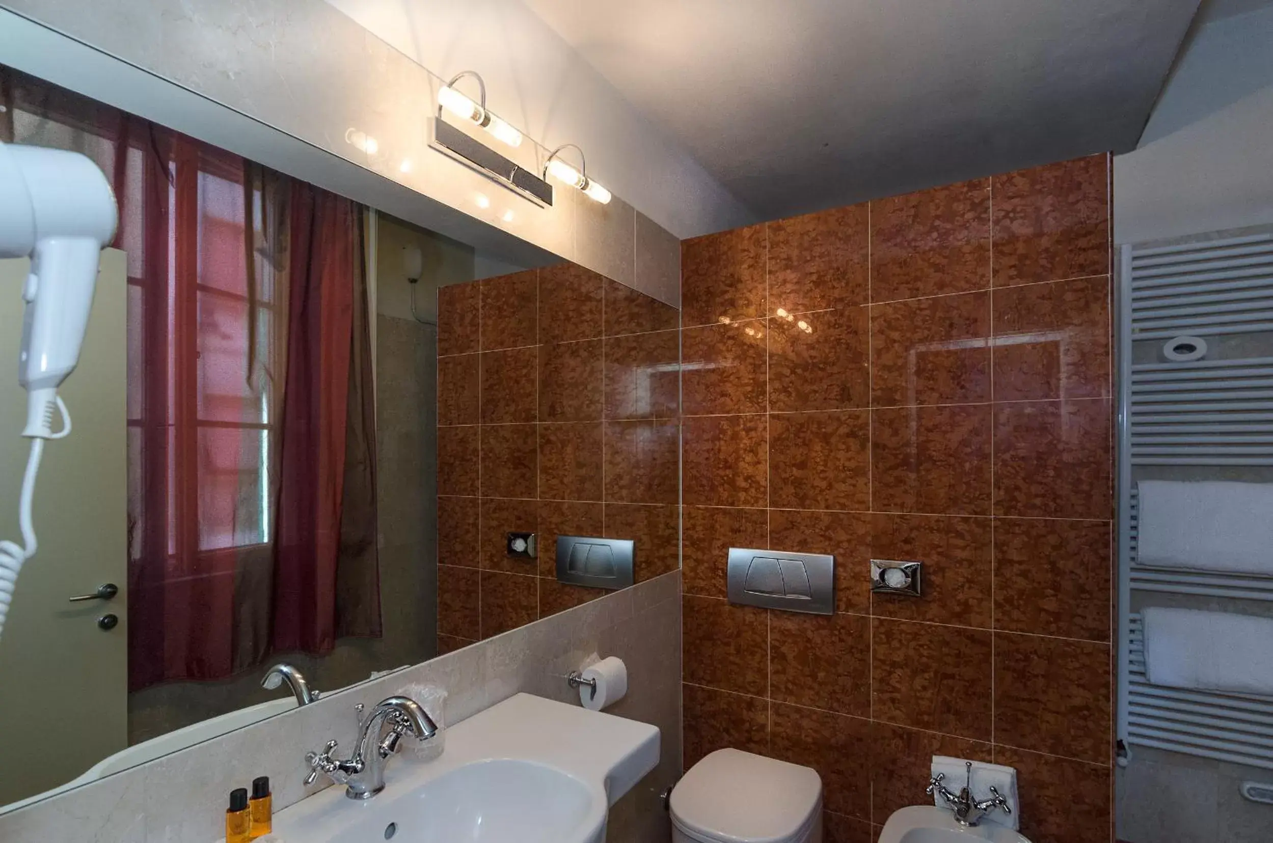 Bathroom in Hotel Novecento