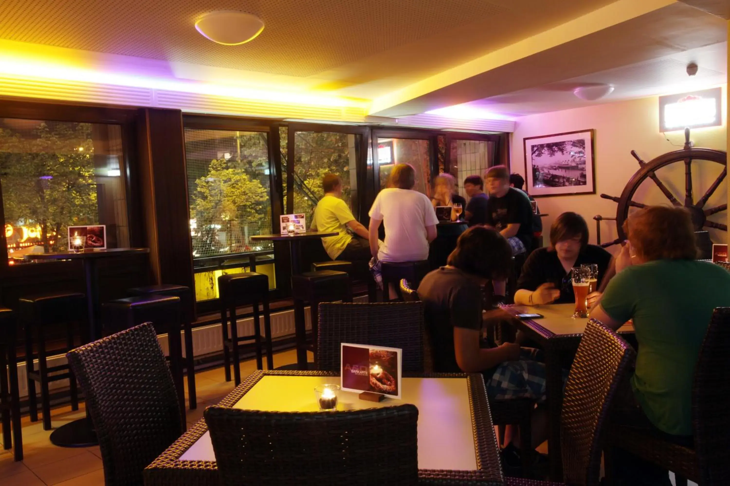 Lounge or bar, Restaurant/Places to Eat in a&o Hamburg Reeperbahn