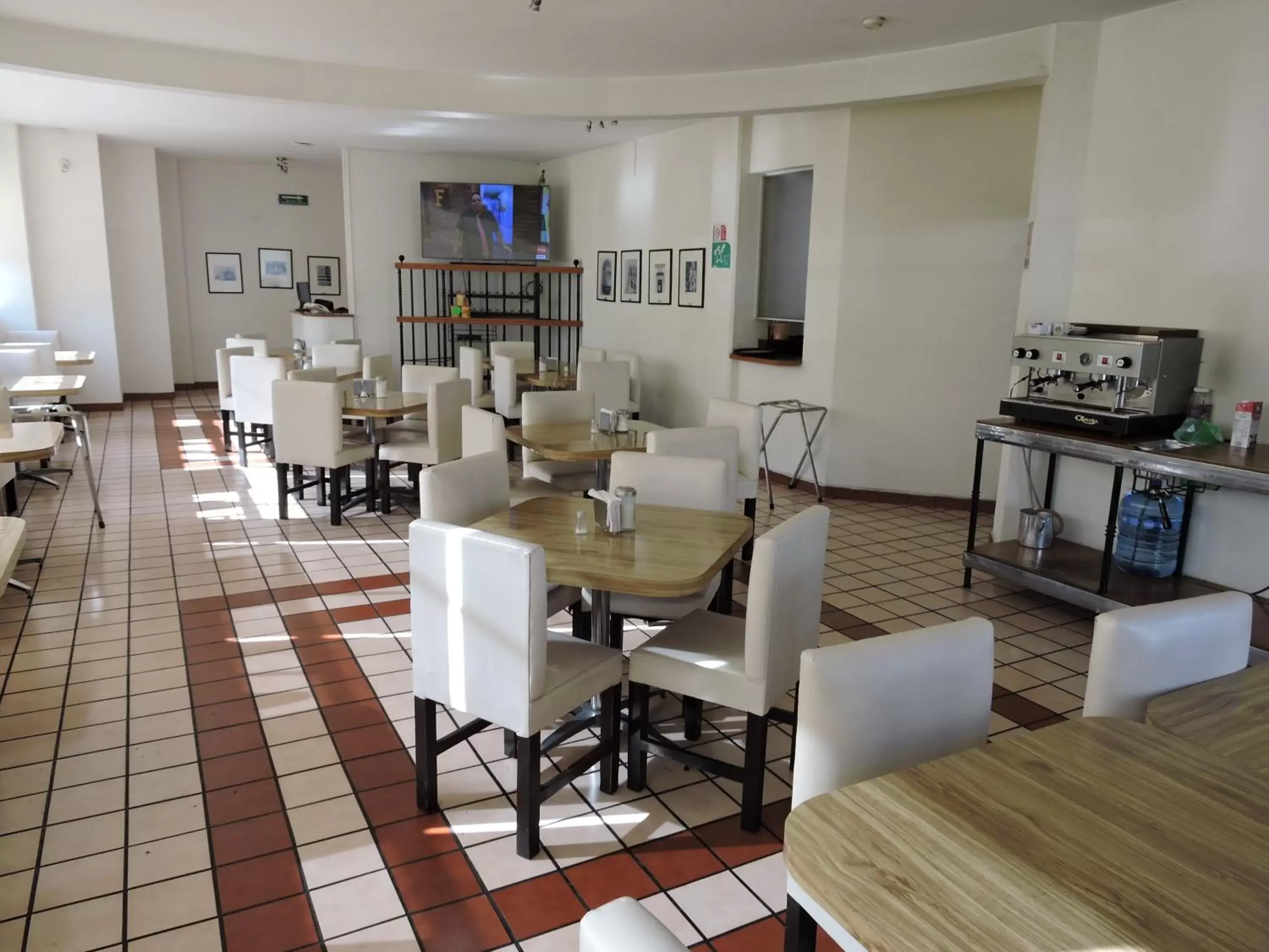 Food and drinks, Restaurant/Places to Eat in Hotel Granada