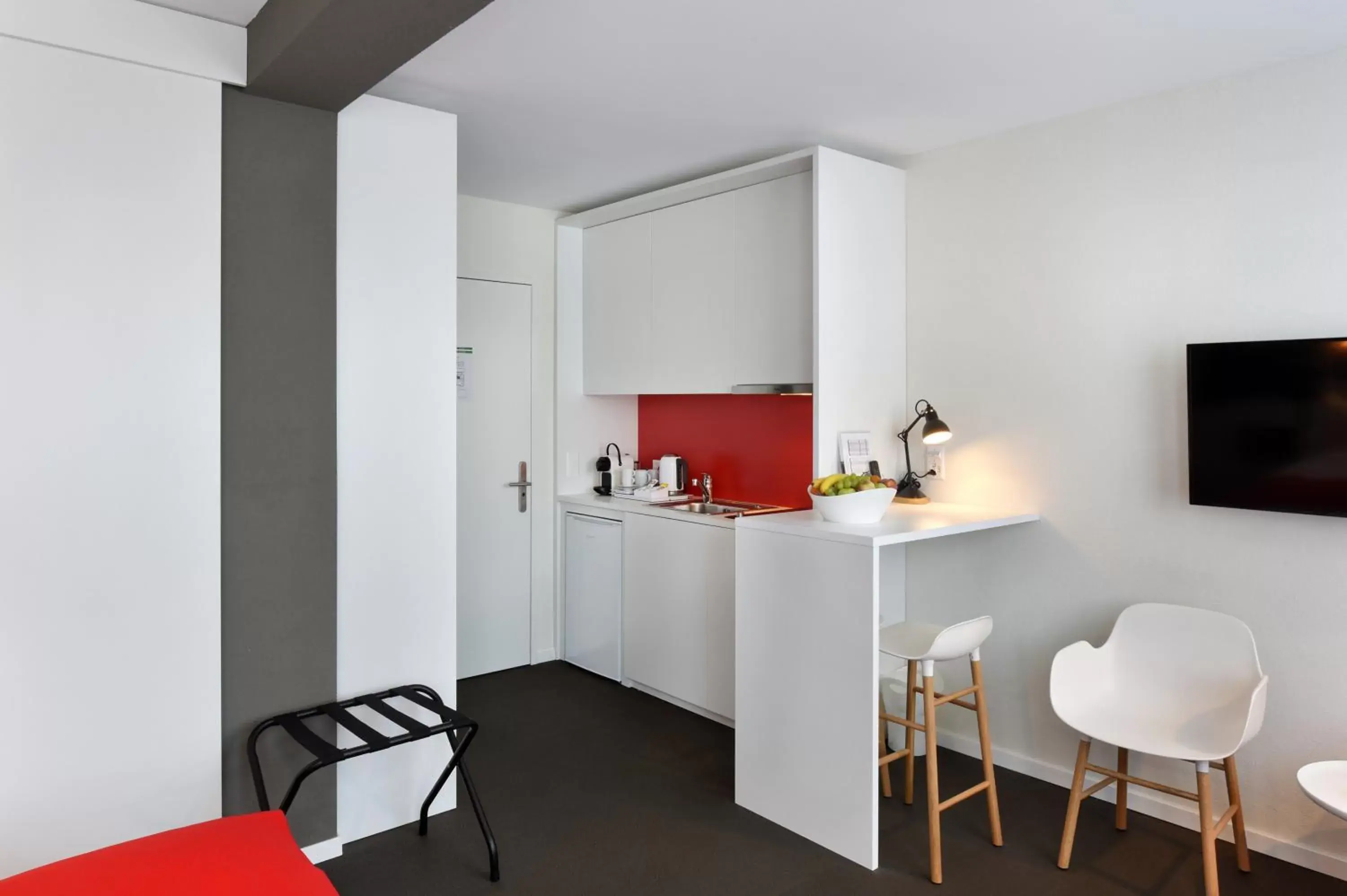 Kitchen or kitchenette, Kitchen/Kitchenette in Home Swiss Hotel