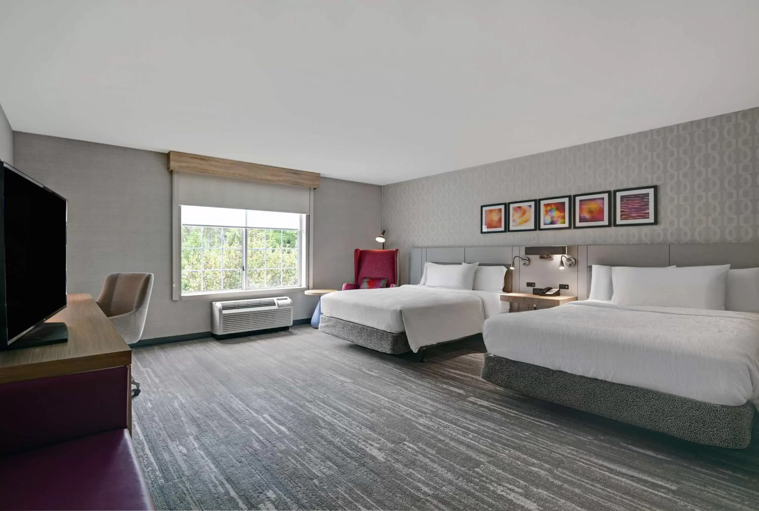 Bedroom, Bed in Hilton Garden Inn Hamilton