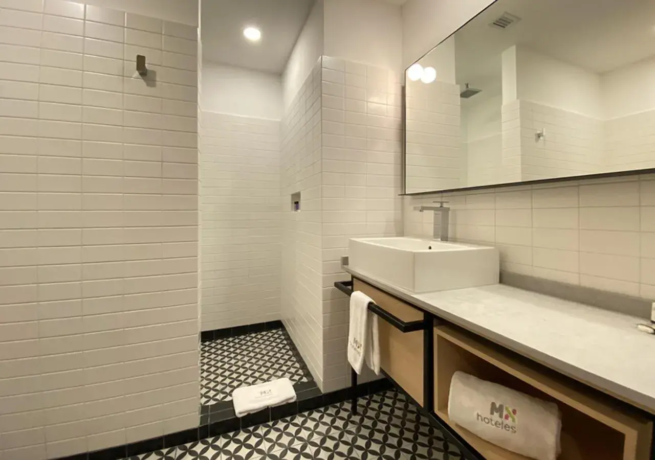 Toilet, Bathroom in Hotel MX San Miguel de Allende