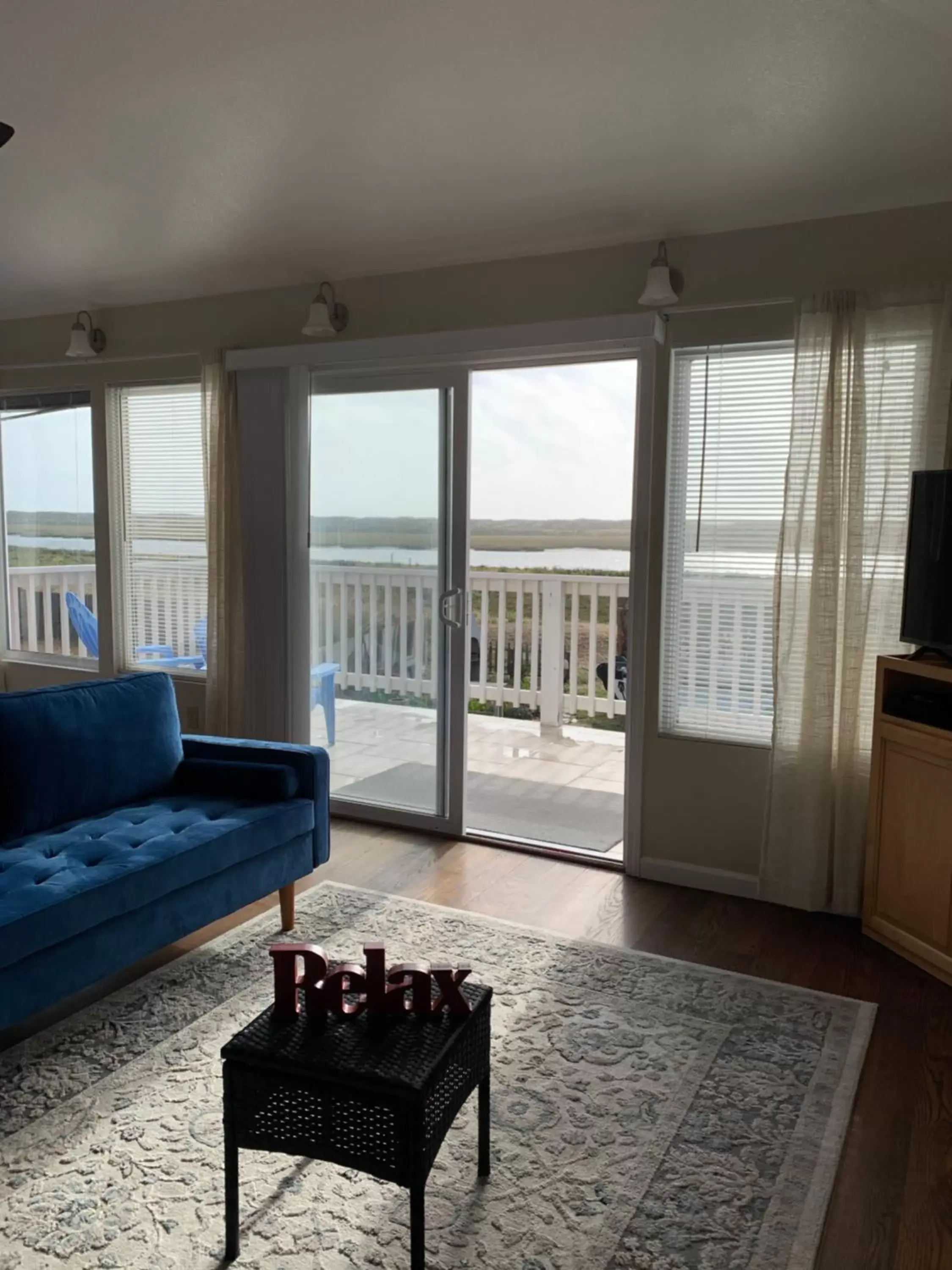 Apartment with Balcony in Captain's Inn at Moss Landing