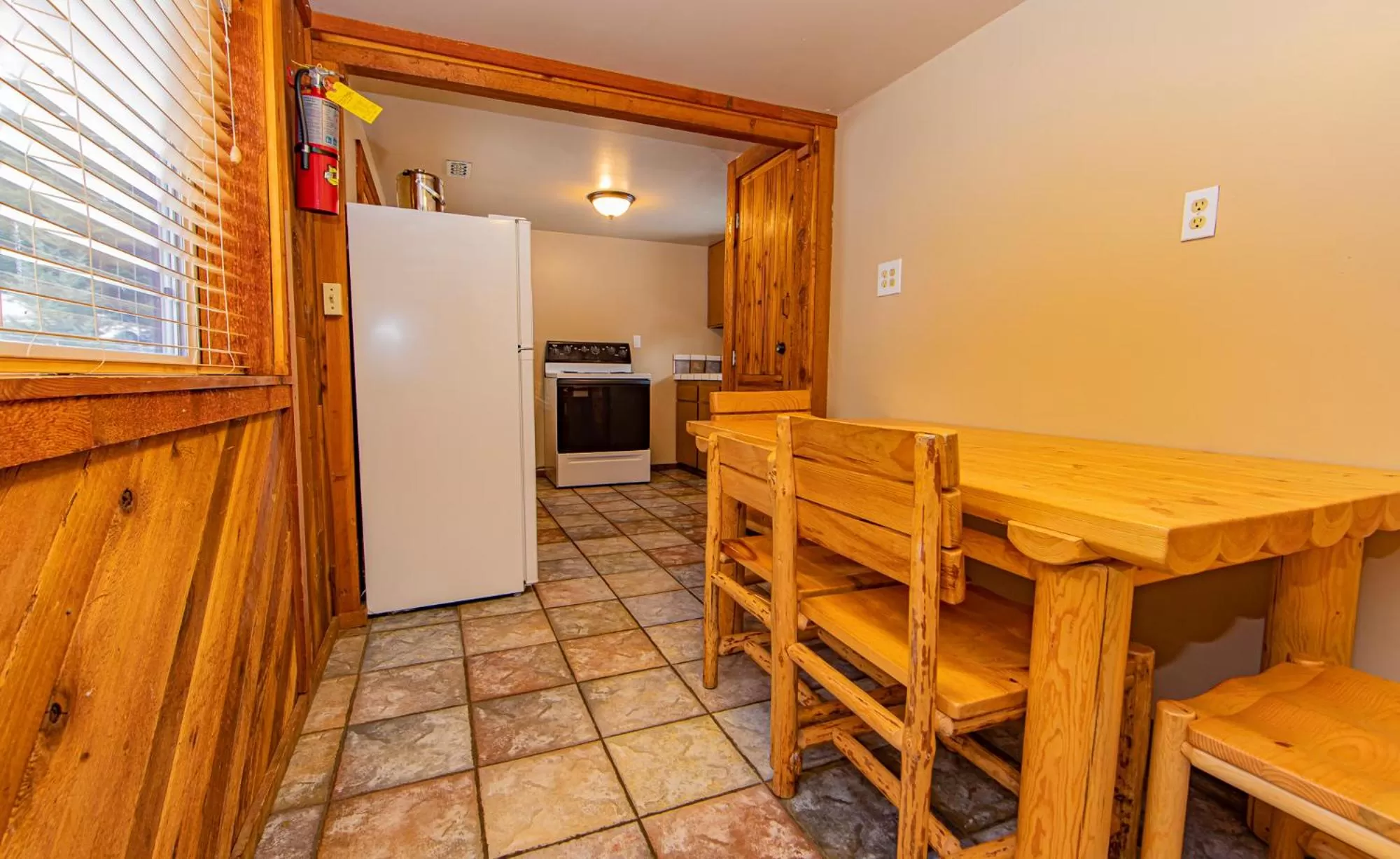 Dining area in Cooper Spur Mountain Resort