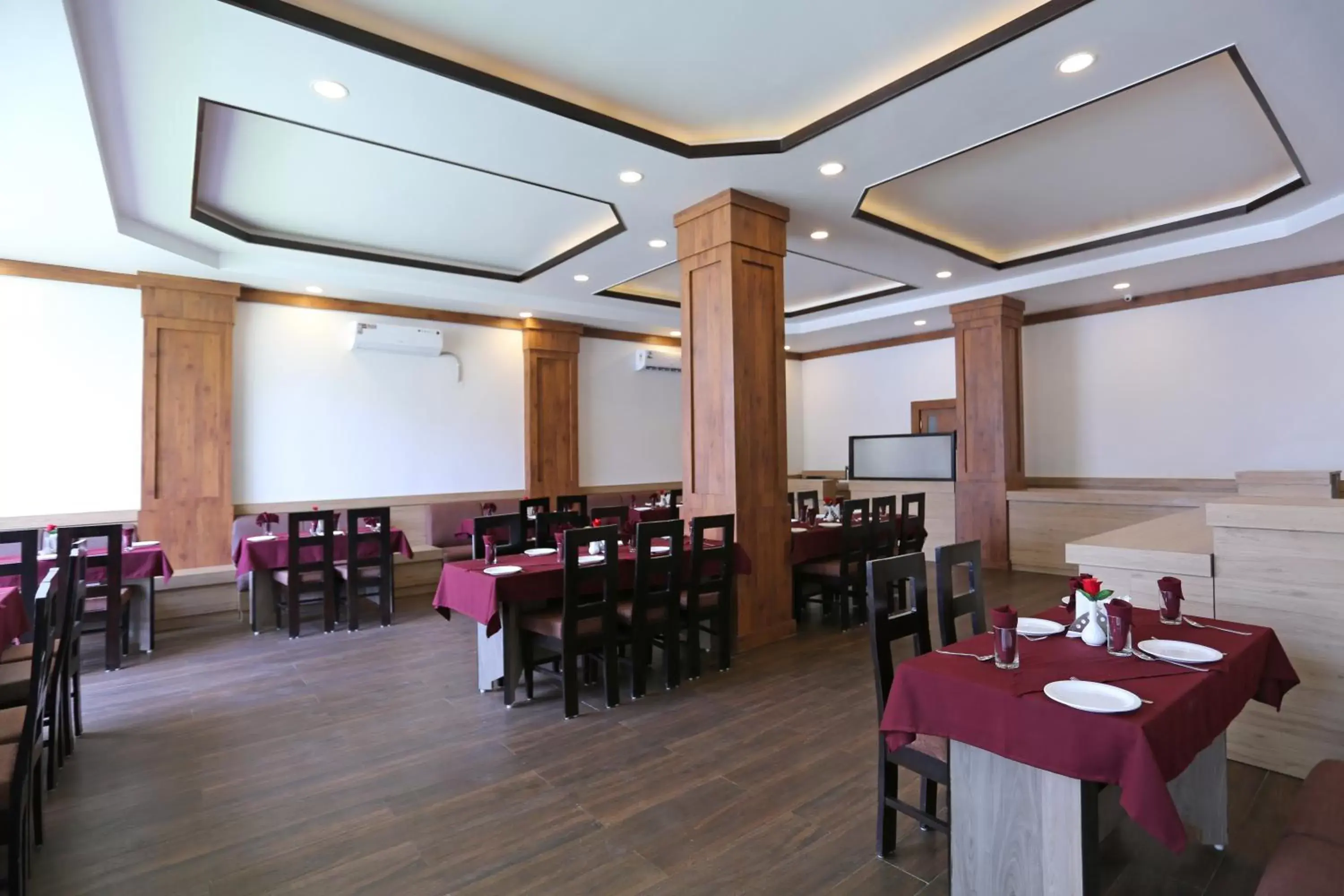 Restaurant/Places to Eat in Hotel The Royal Krishna