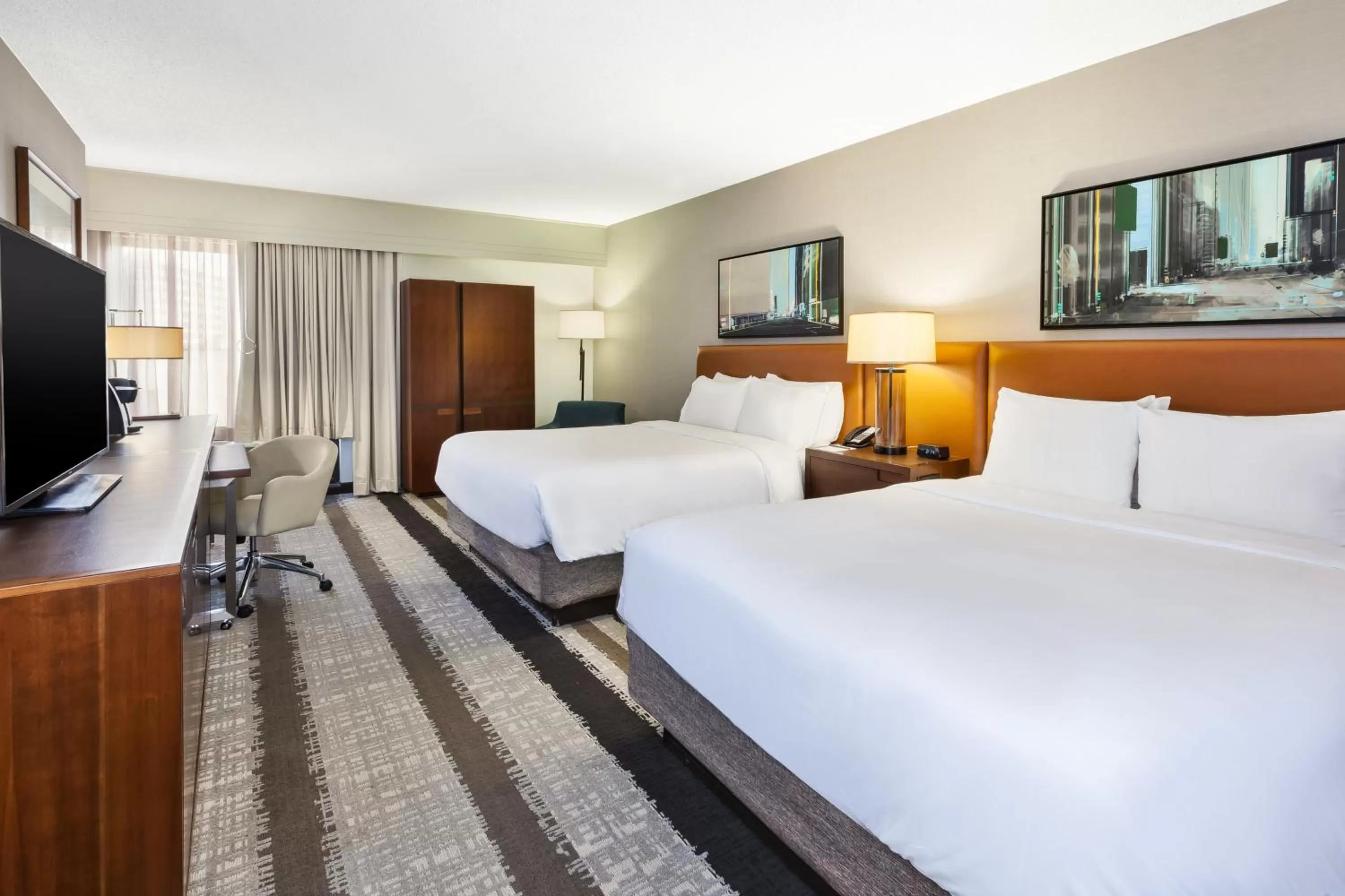 Photo of the whole room, Bed in Crowne Plaza Dulles Airport by IHG