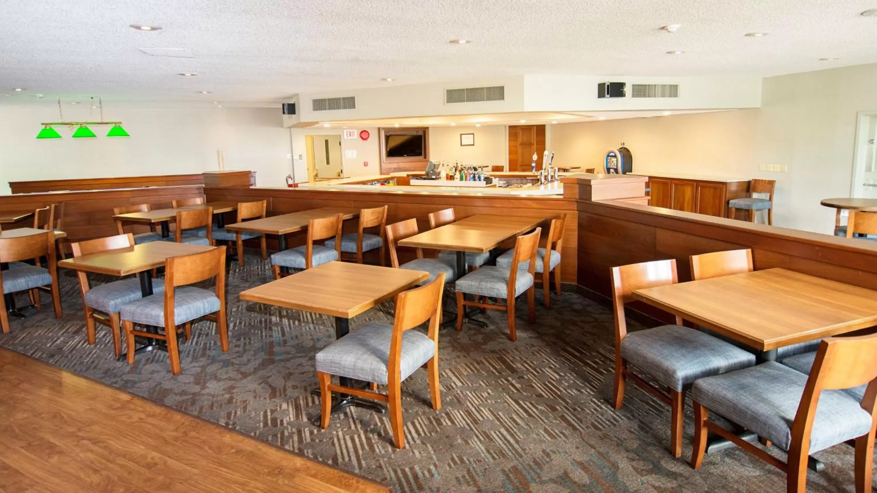 Lounge or bar in Clarion Inn Elmira-Horseheads Lounge or bar in Clarion Inn Elmira-Horseheads