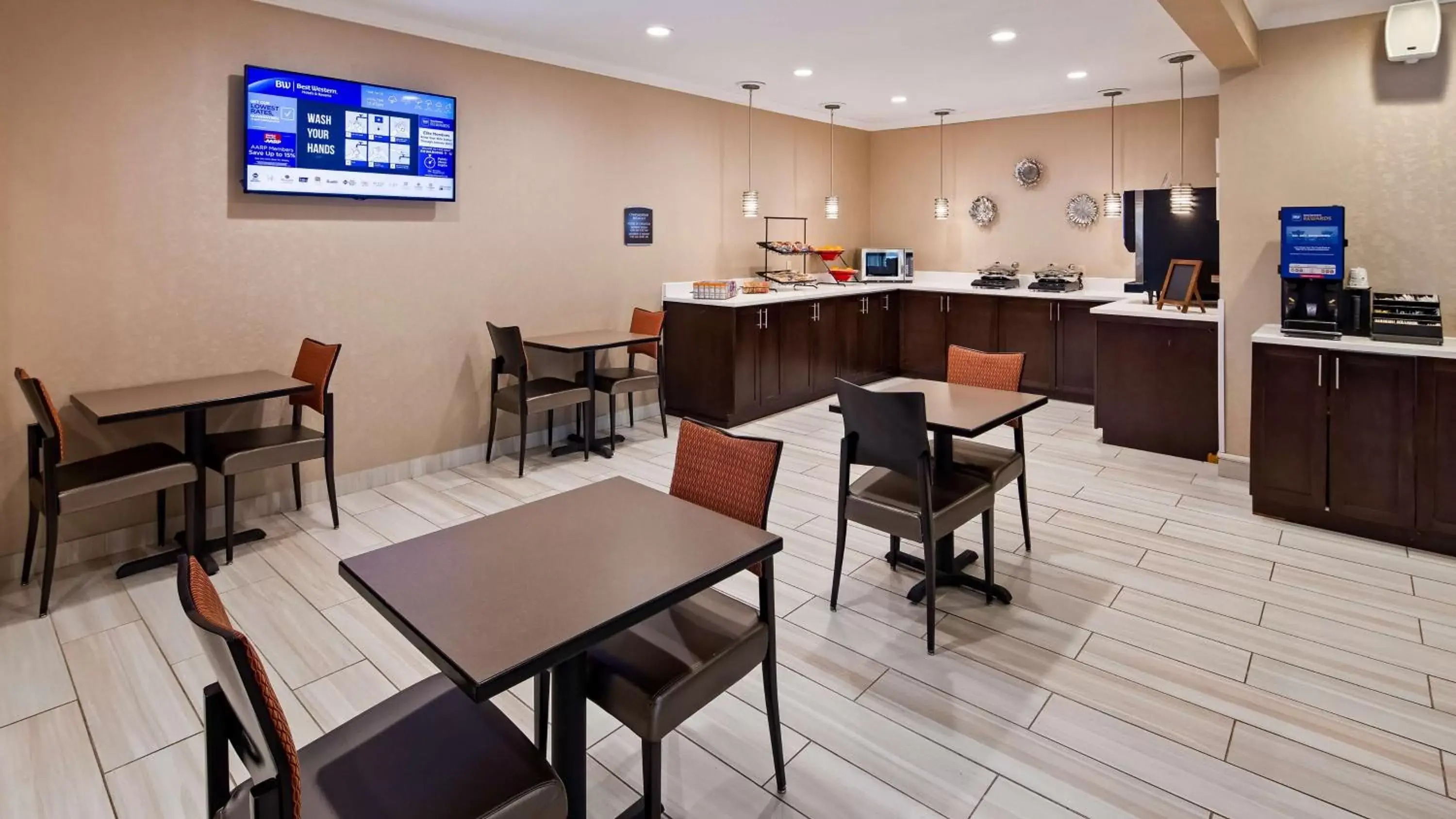 Dining area, Restaurant/Places to Eat in Best Western Pearl City Inn