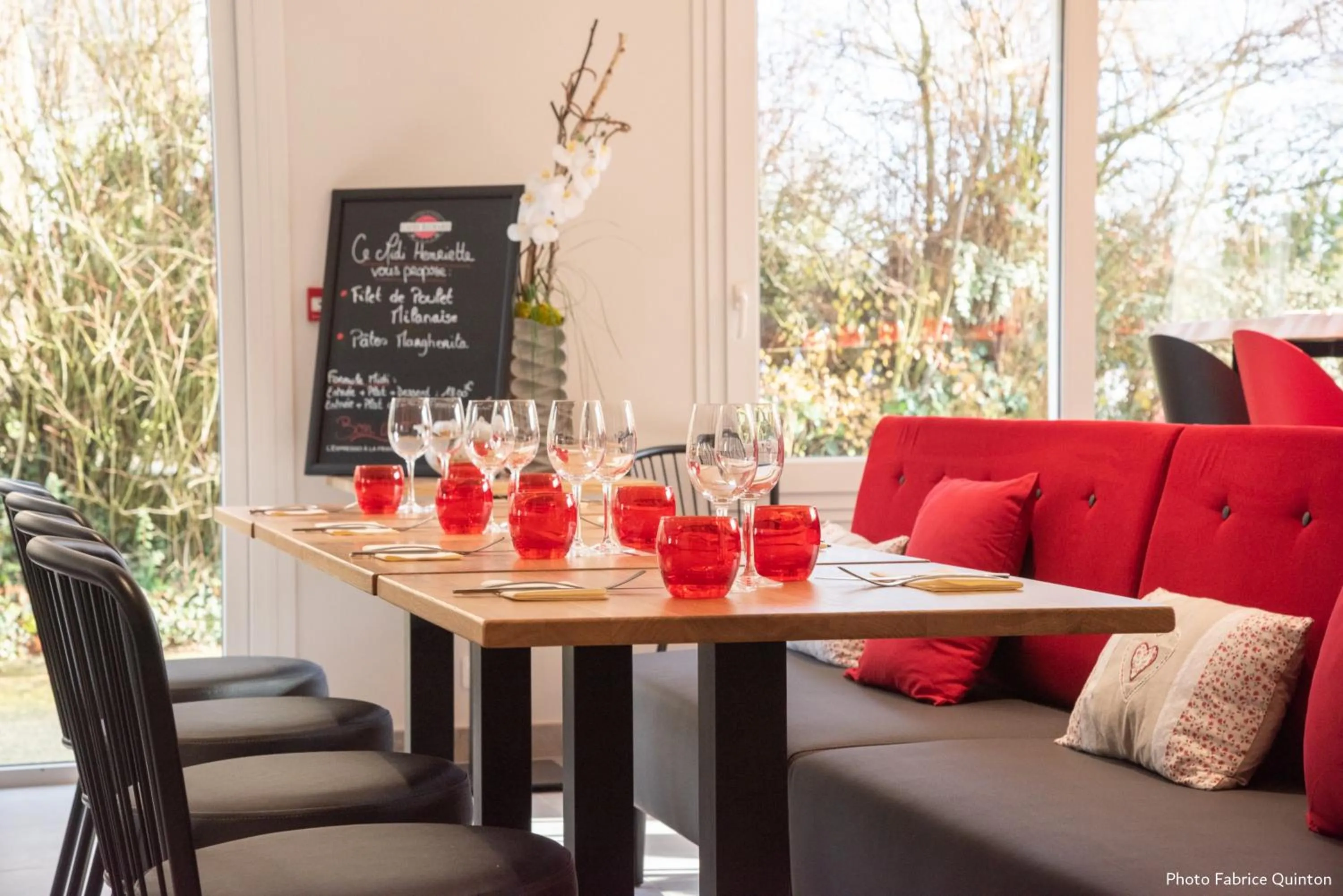 Restaurant/places to eat in Logis Hôtel Angers Sud