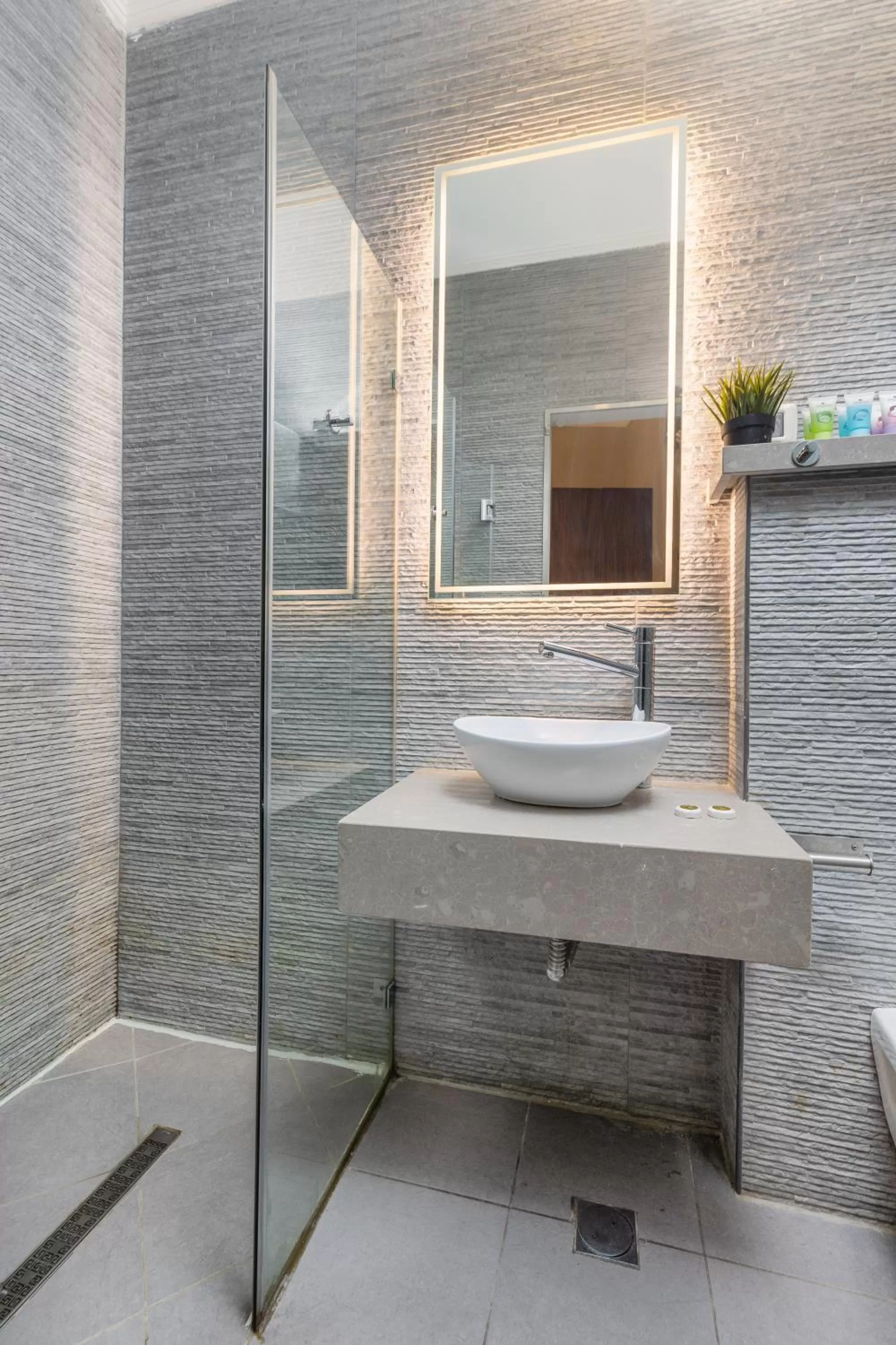 Bathroom in The MAZ Jerusalem