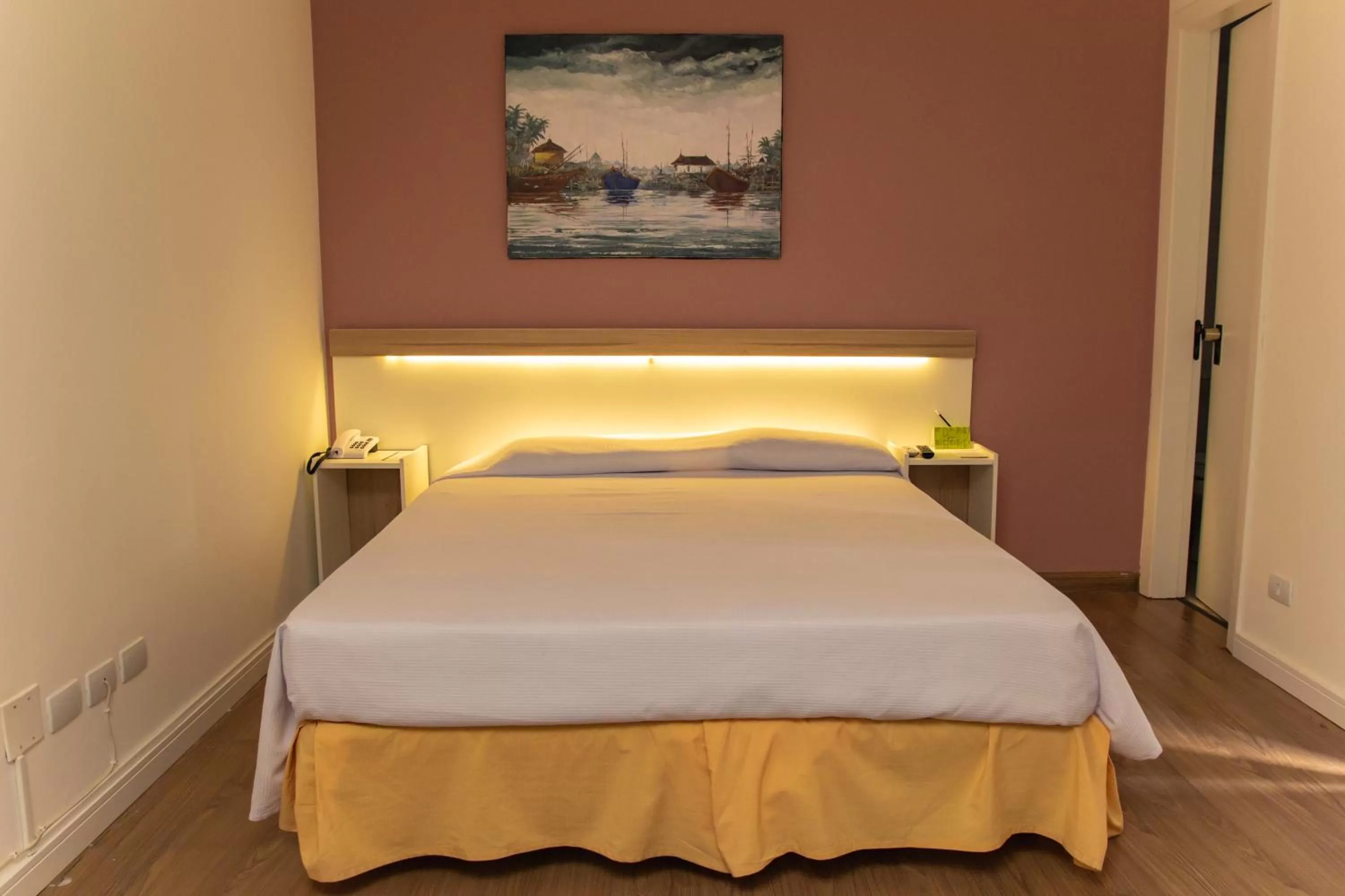 Bed in Bristol Upper Curitiba Alto da XV