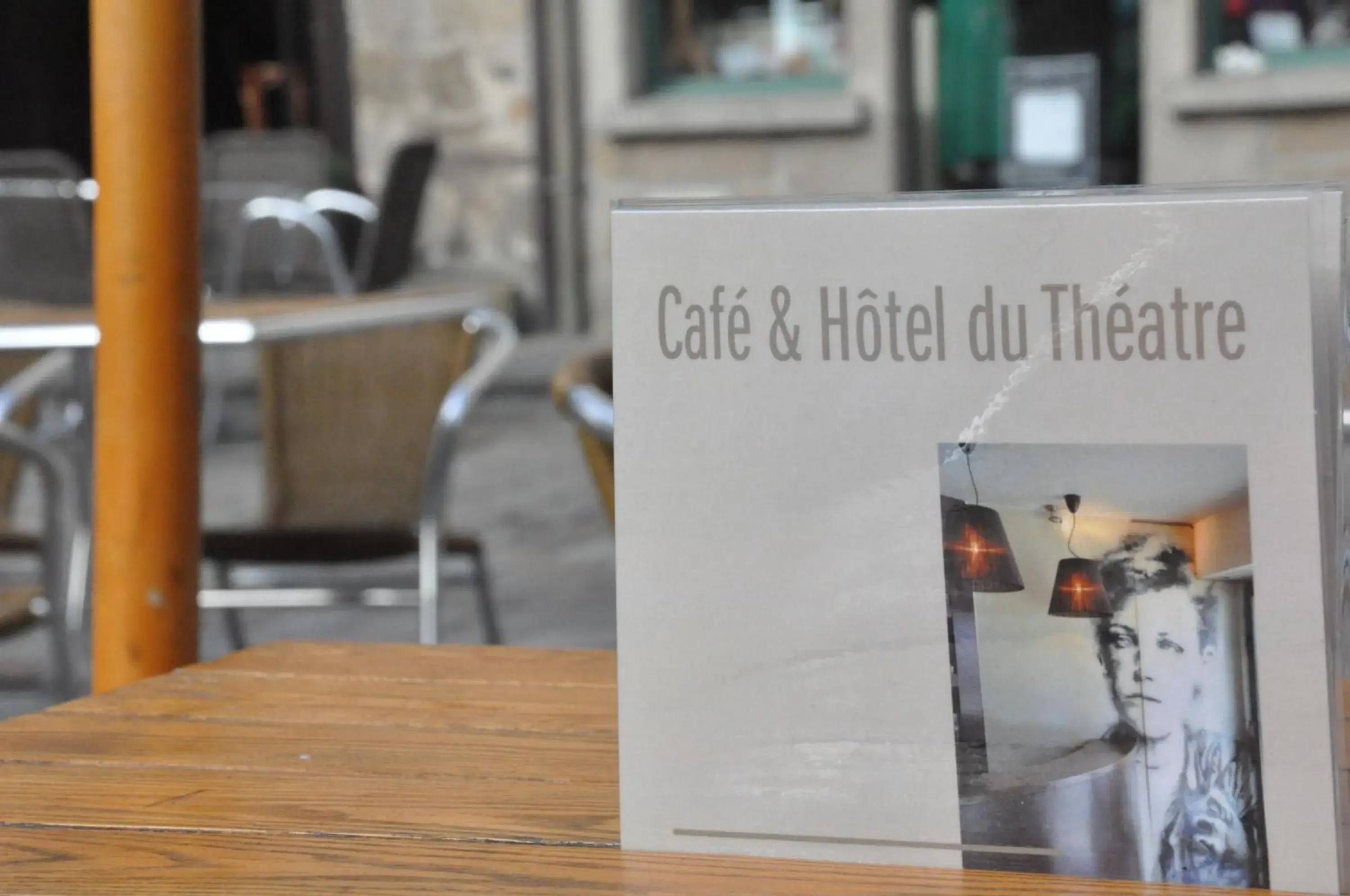 Restaurant/places to eat in Cafe Hotel du Theatre