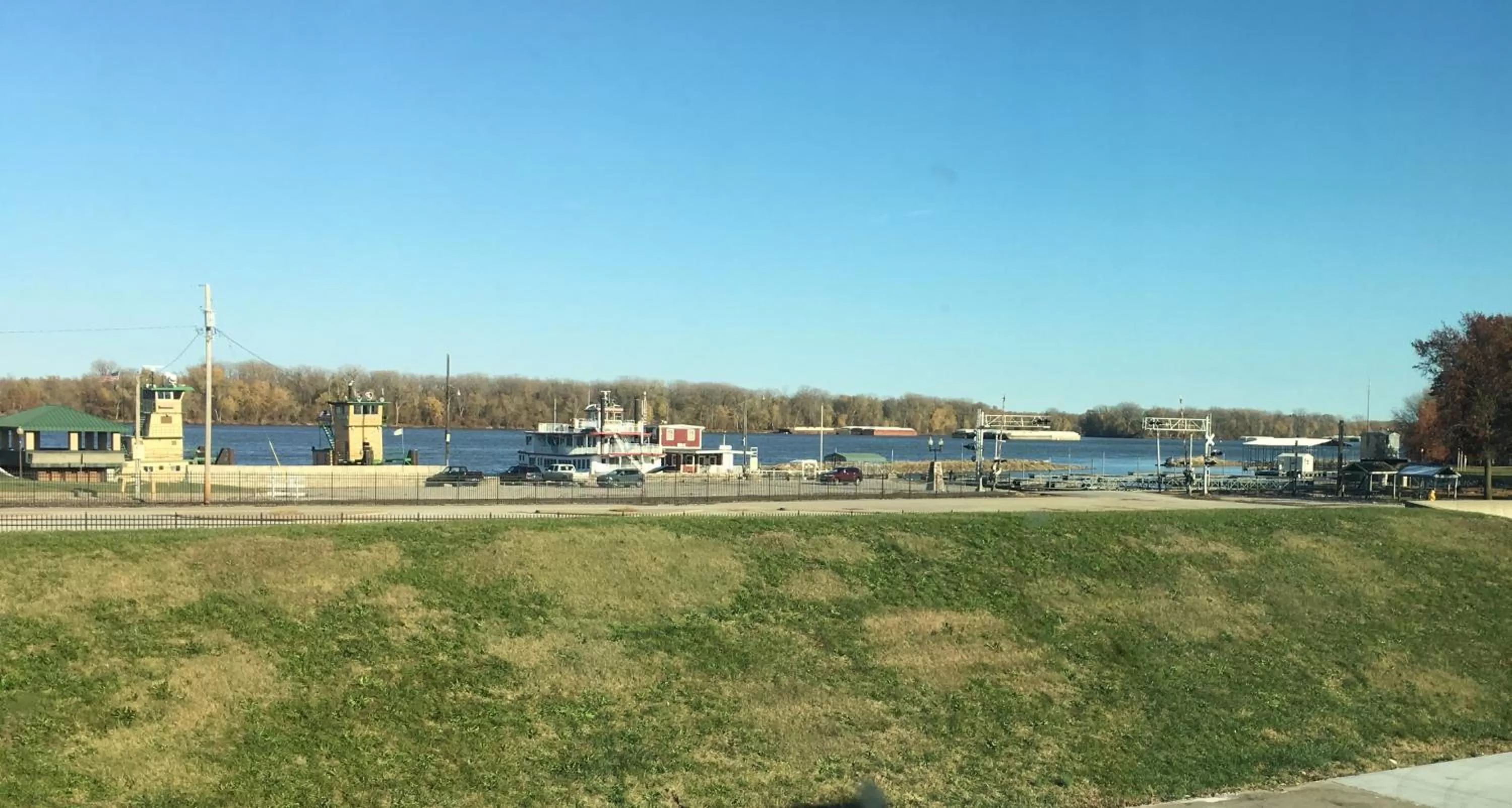 Neighbourhood in Riverside inn hannibal