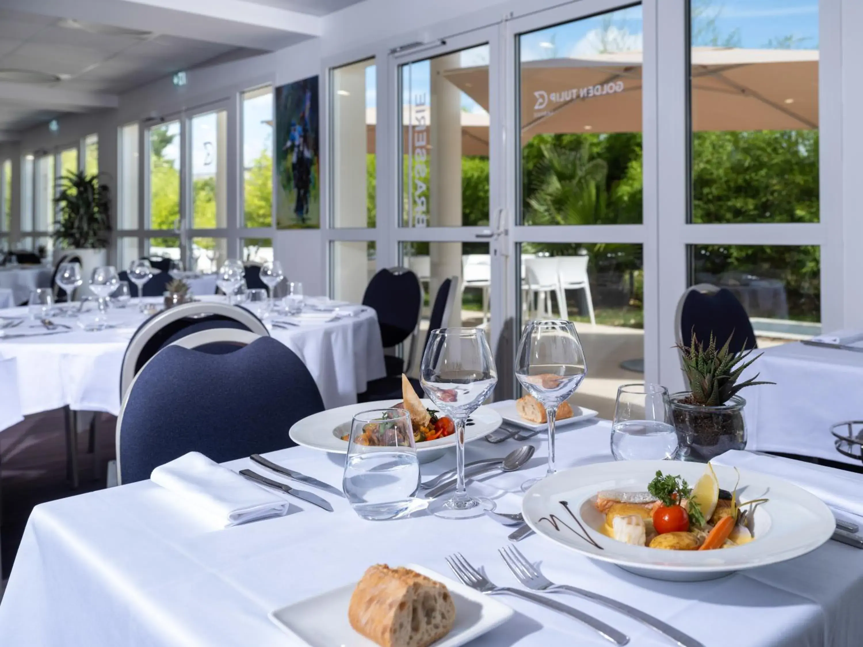 Restaurant/places to eat in Golden Tulip La Baule Hotel and Residence Restaurant/places to eat in Golden Tulip La Baule Hotel and Residence