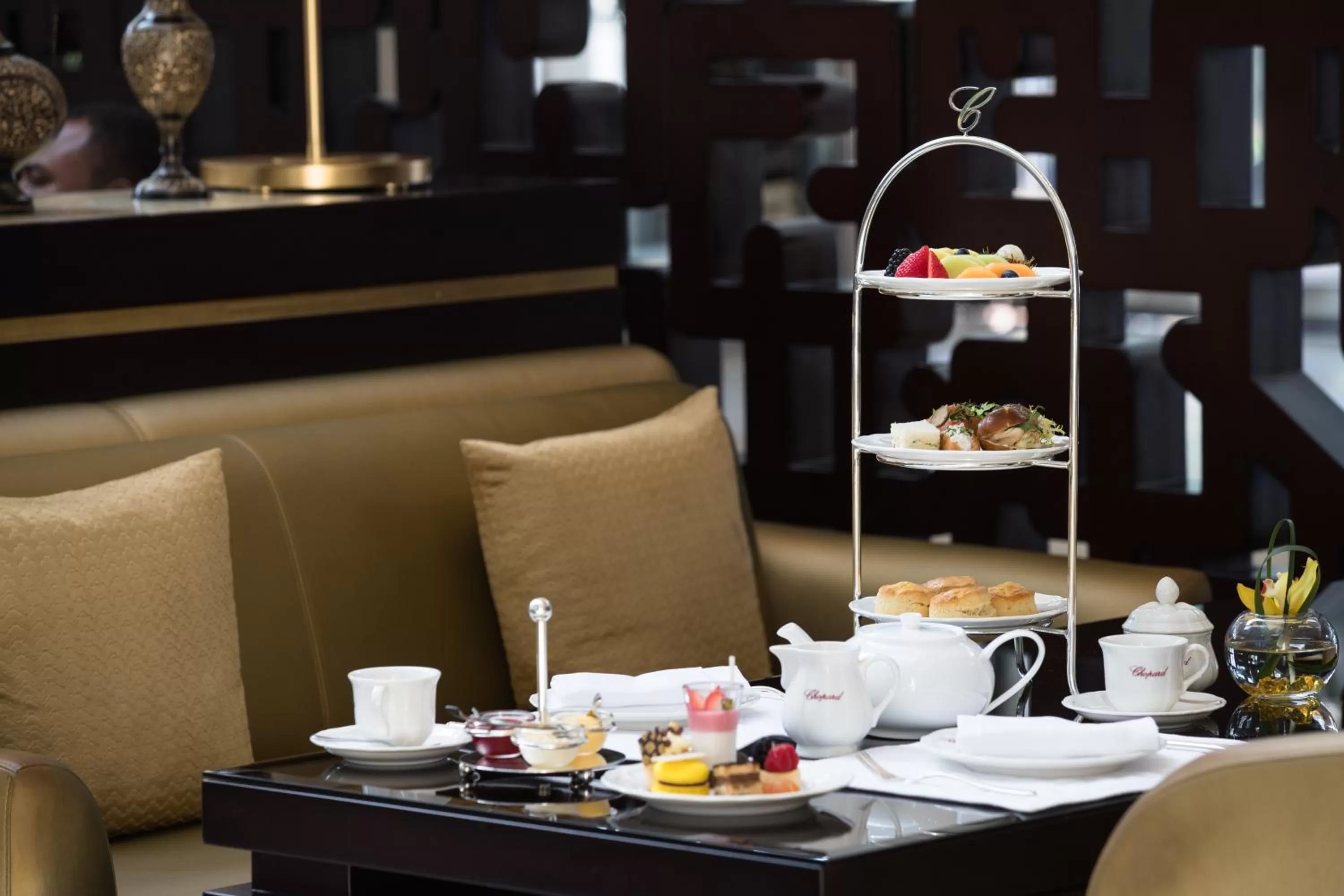 Restaurant/Places to Eat in Jumeirah Emirates Towers